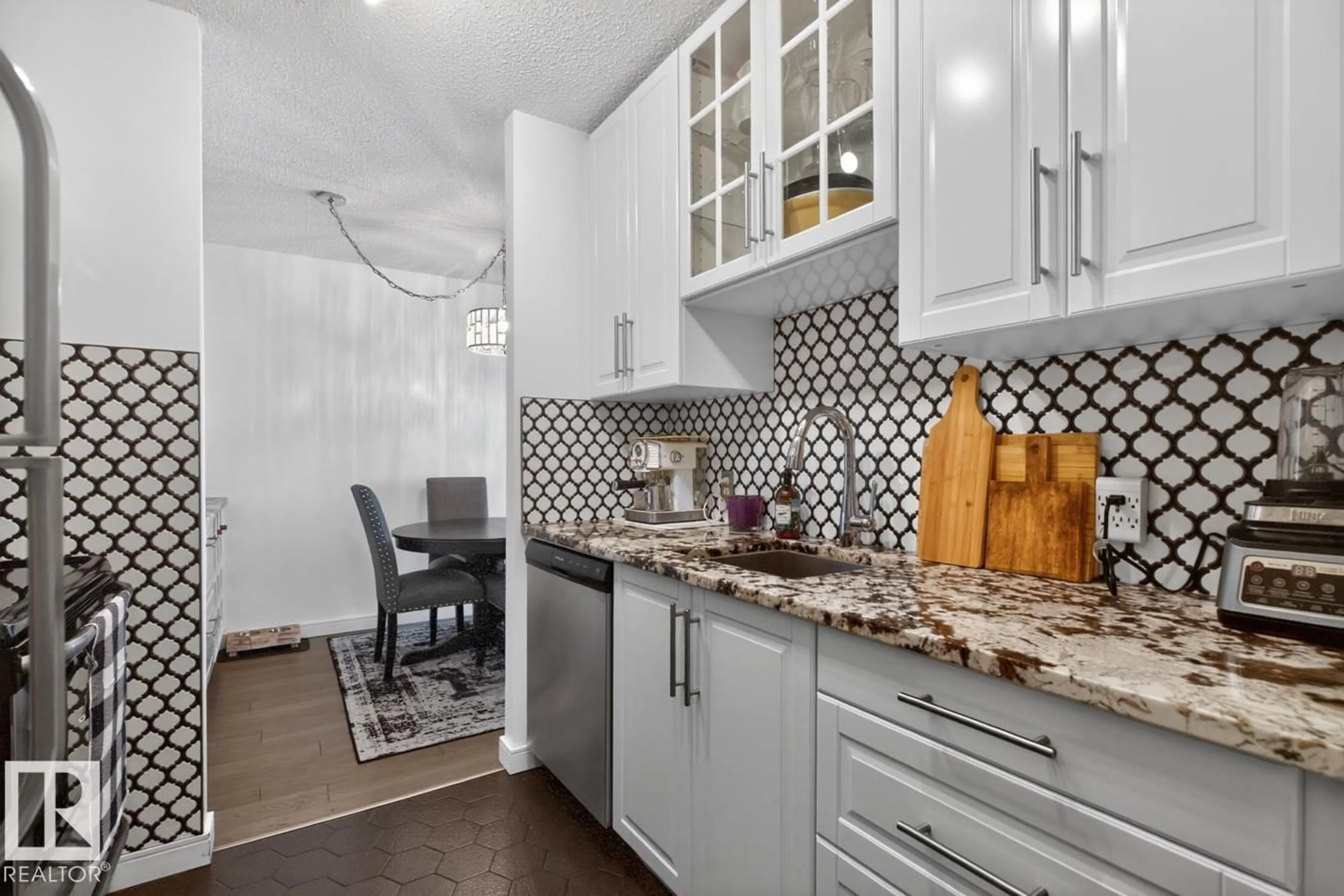 Open concept kitchen, ceramic/tile floor for 1103 11307 99 AV, Edmonton Alberta T5K0H2