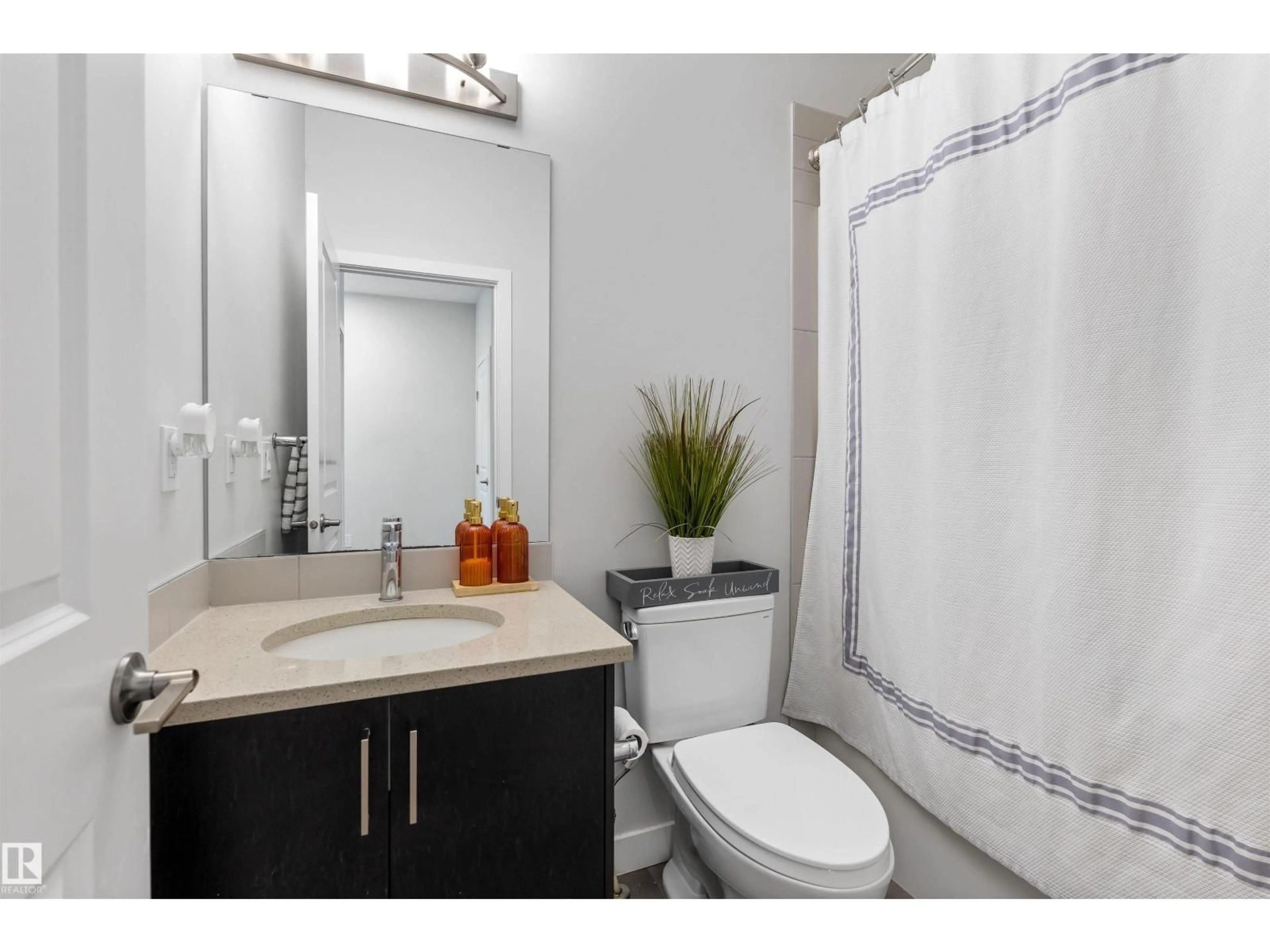 Standard bathroom, unknown for 4853 KINNEY RD, Edmonton Alberta T6W5G3