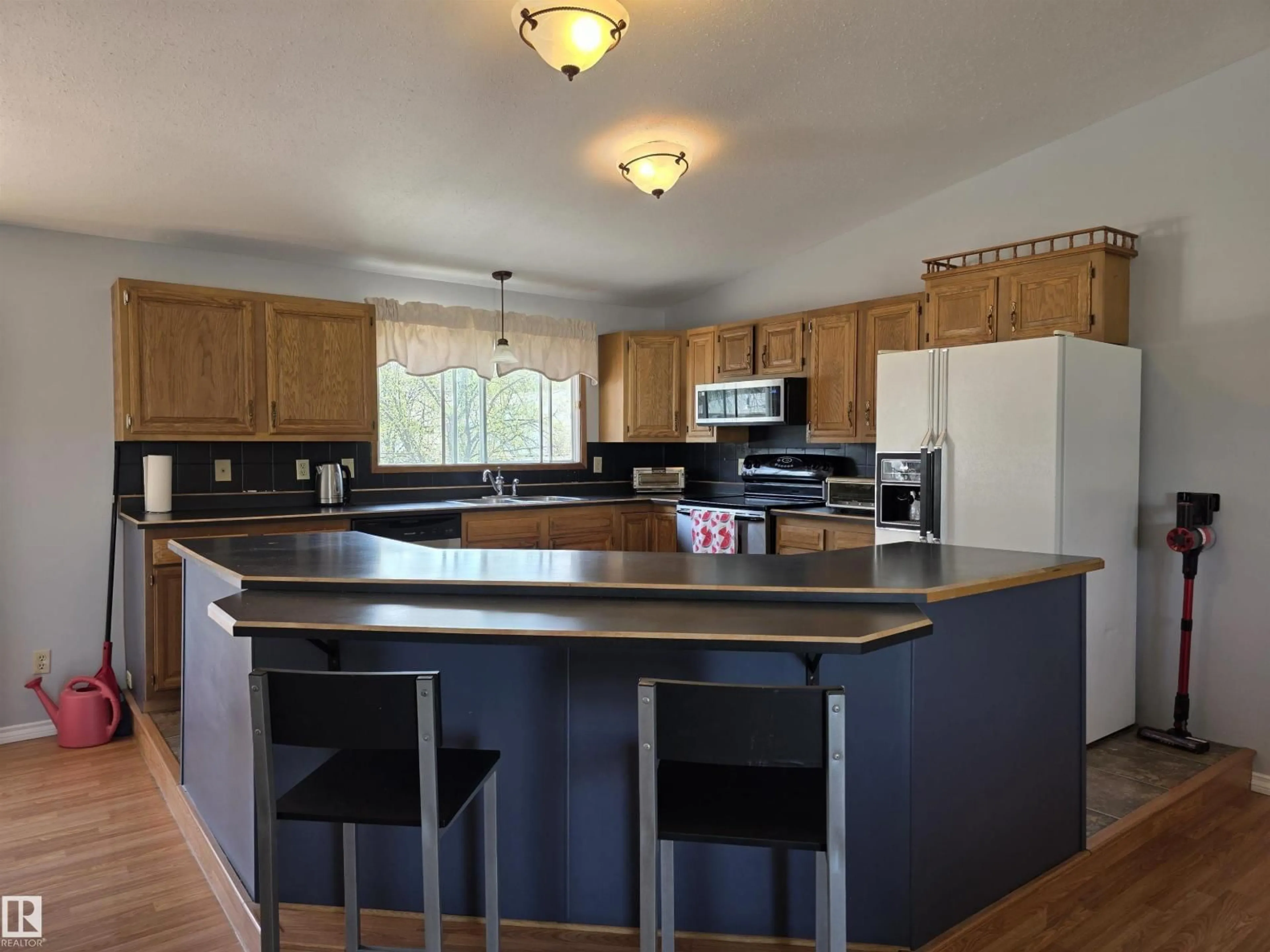 Open concept kitchen, unknown for 4029 55 AV, Drayton Valley Alberta T7A1B2