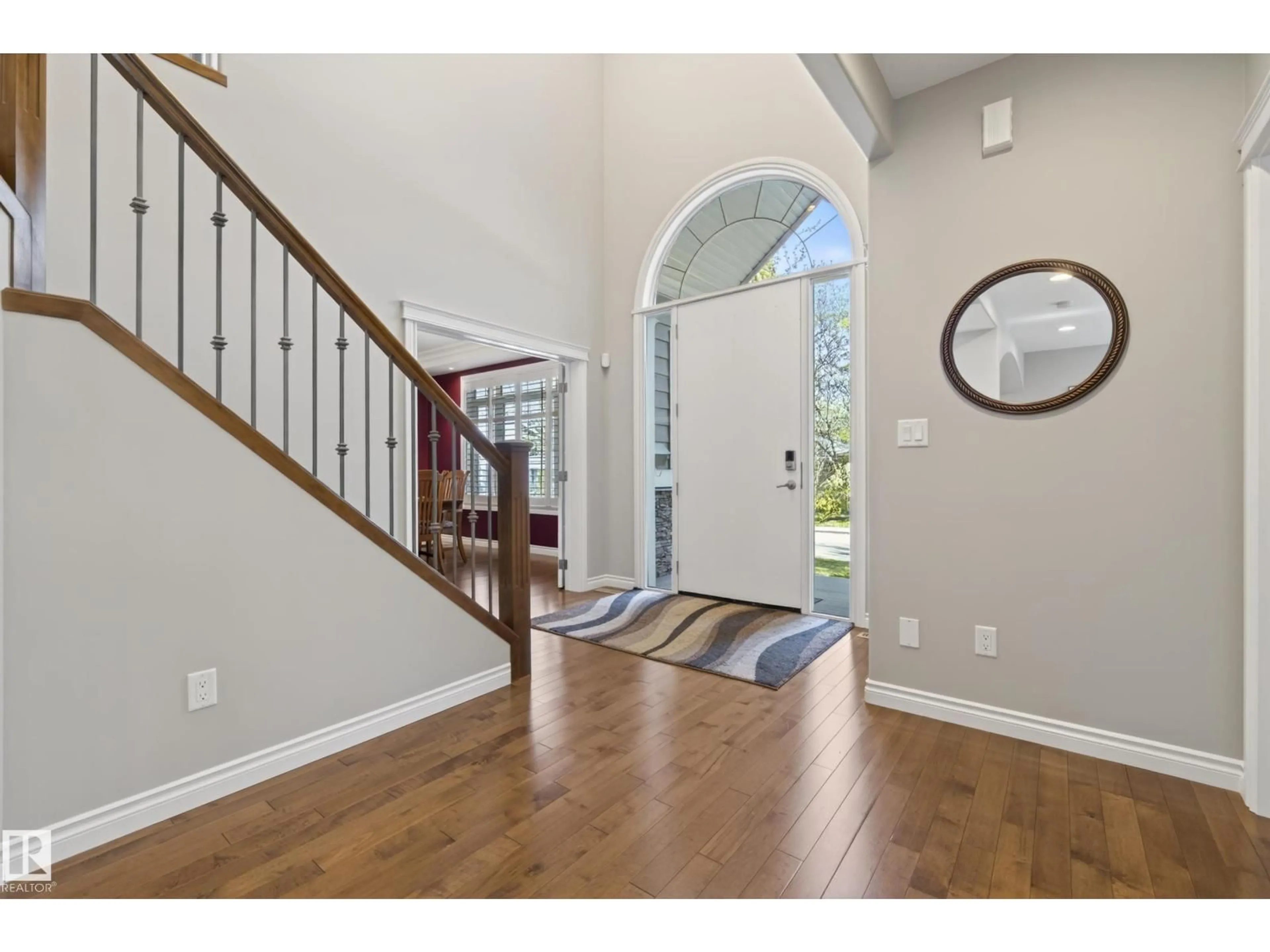 Indoor entryway for 11523 80 AV, Edmonton Alberta T6G0R7