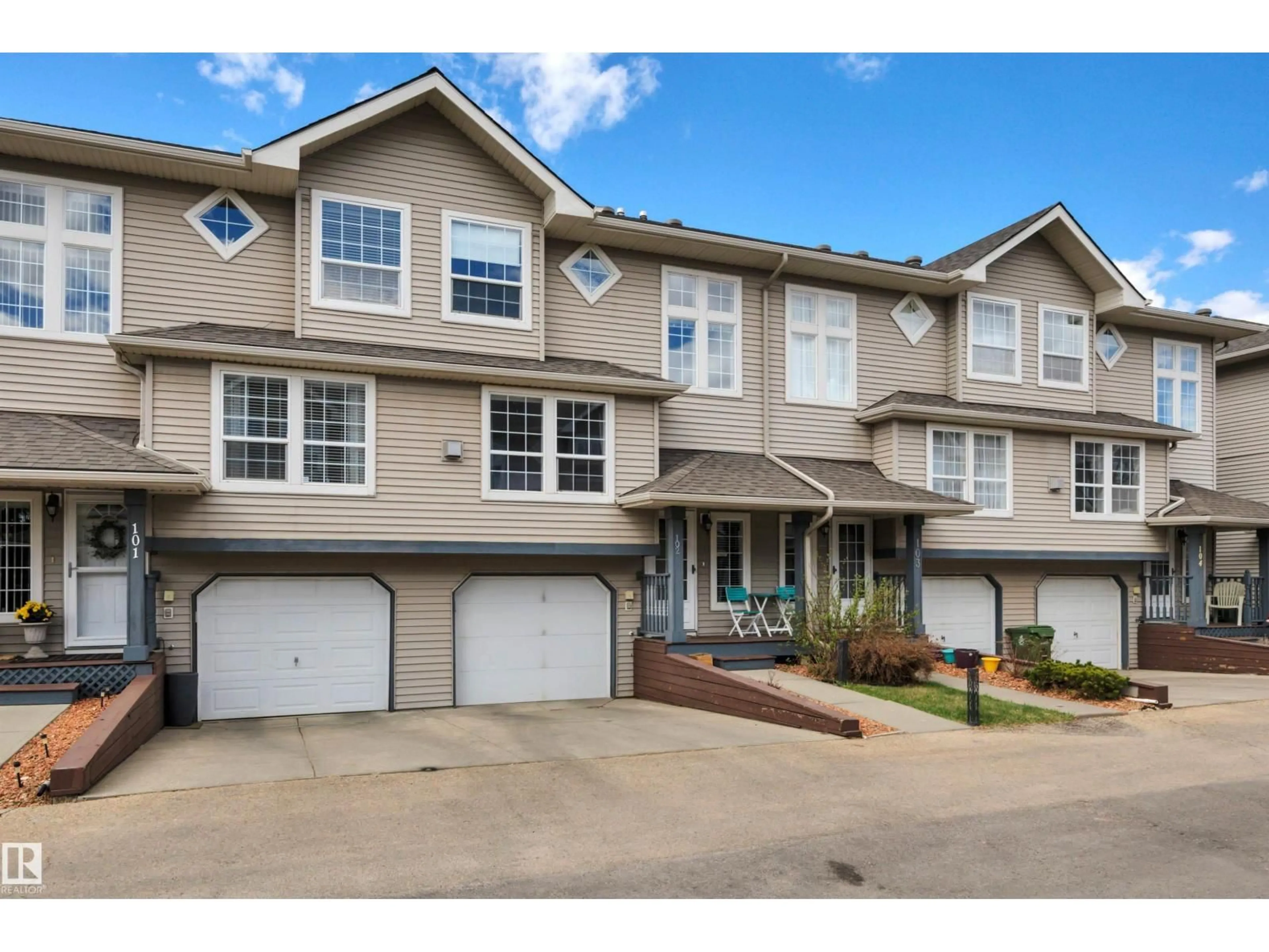 Home with vinyl exterior material, street for #102 - 4415 SOUTH PARK DR, Leduc Alberta T9E8E7