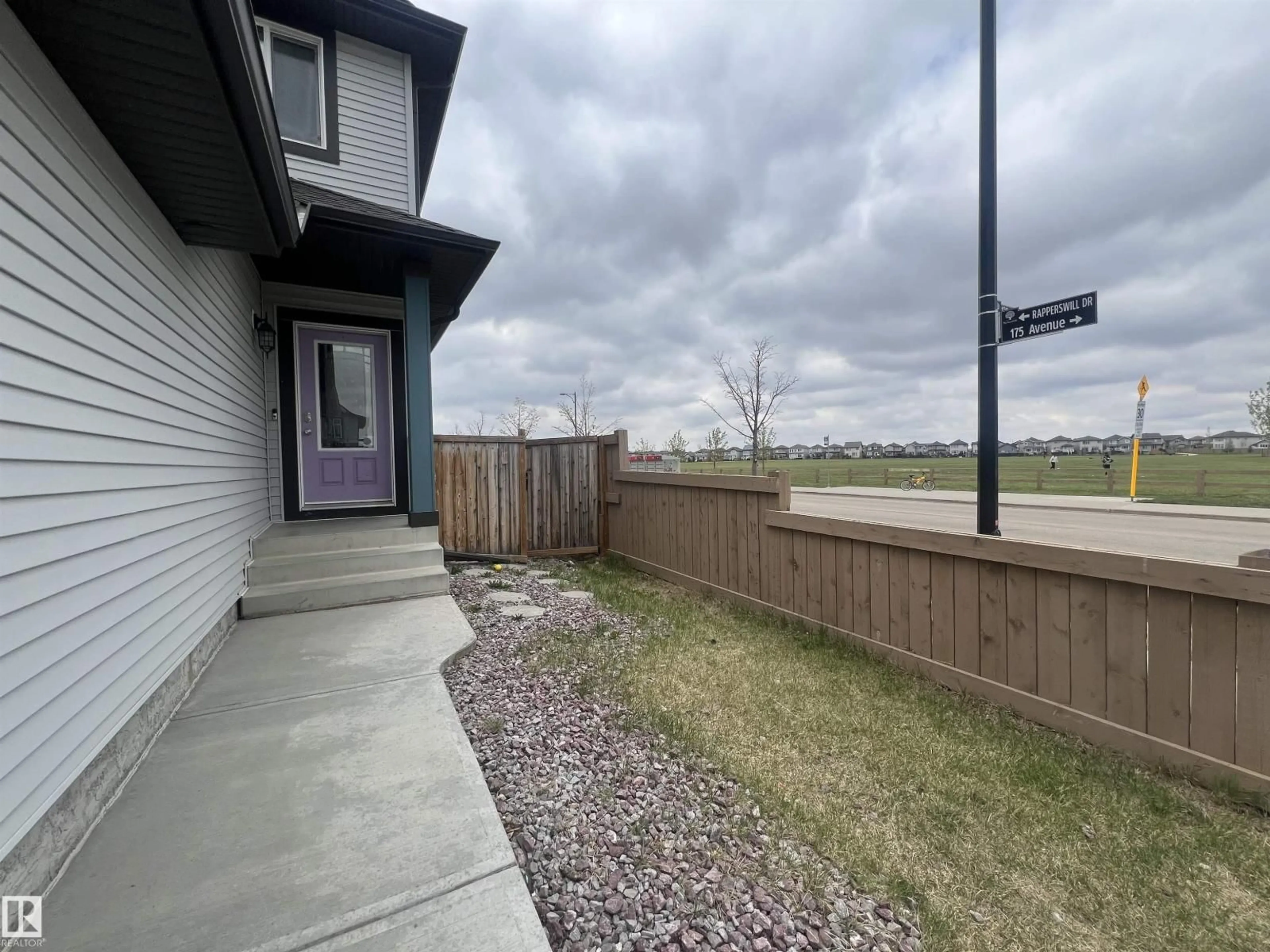 Unknown for 17432 120 ST, Edmonton Alberta T5K0K6