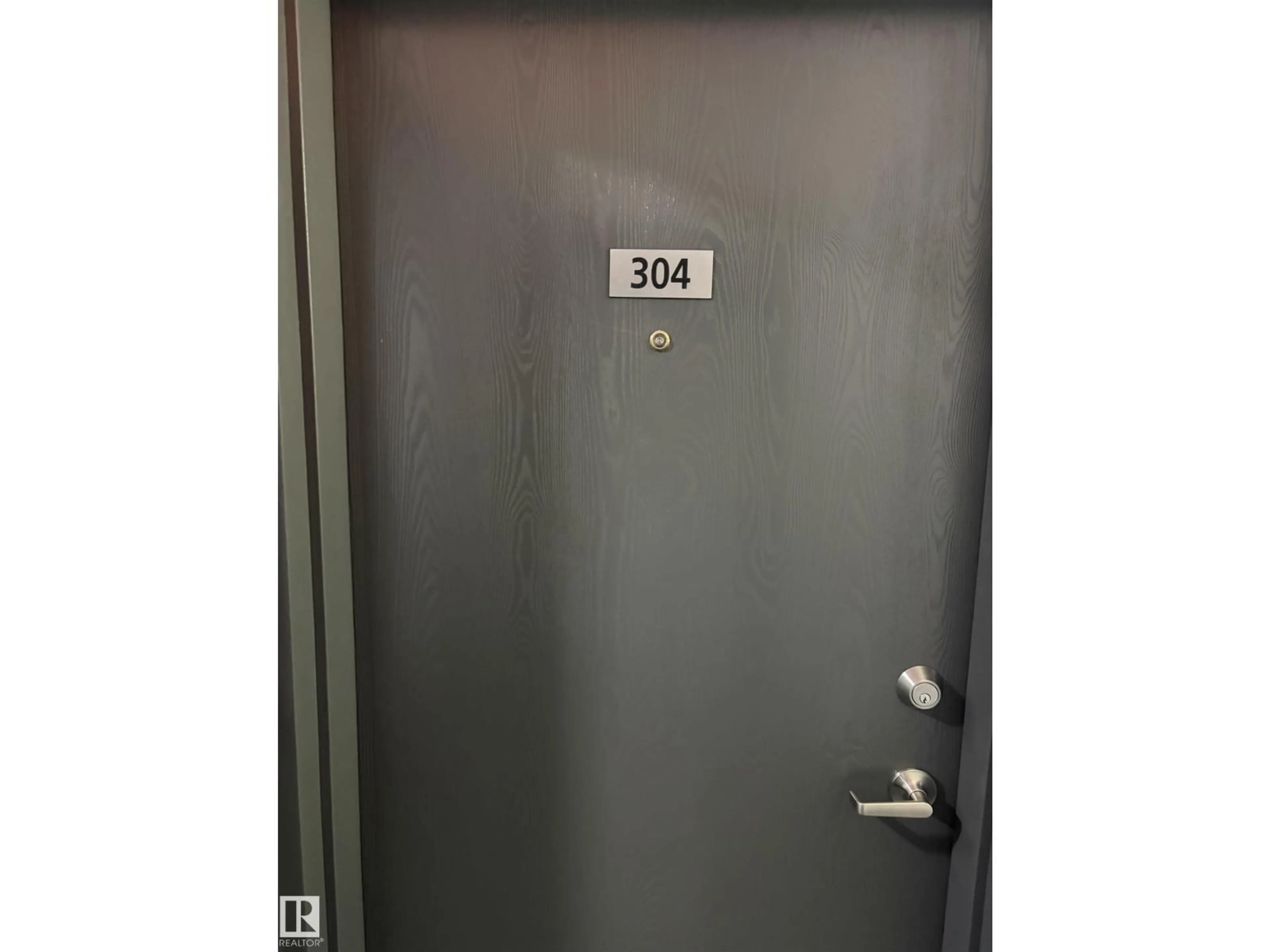 A pic of a room for 304 - 9854 88 AV, Edmonton Alberta T6E2R3