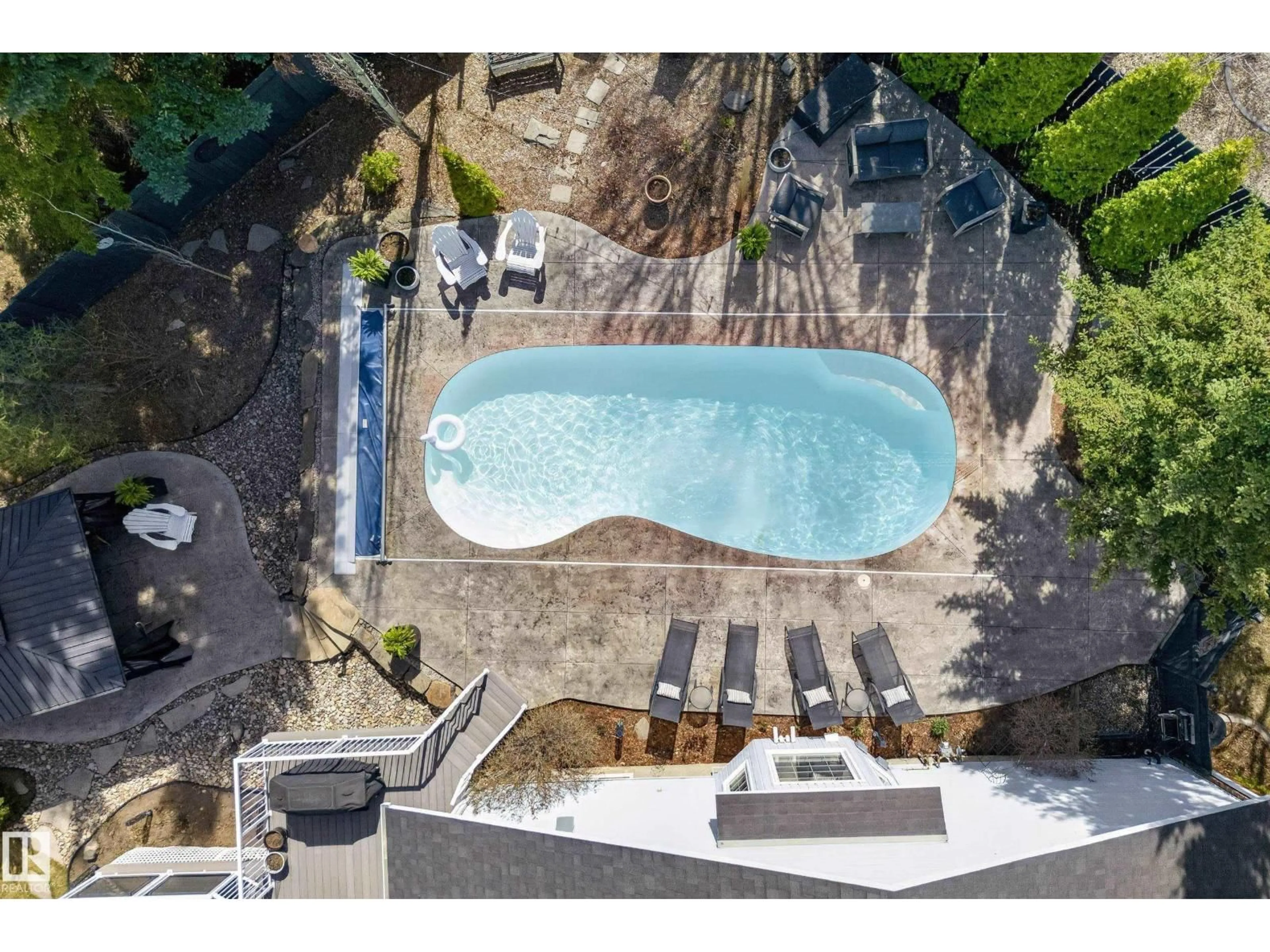 A pic from outside/outdoor area/front of a property/back of a property/a pic from drone, street for 26 CARMEL CO, Sherwood Park Alberta T8A5A3