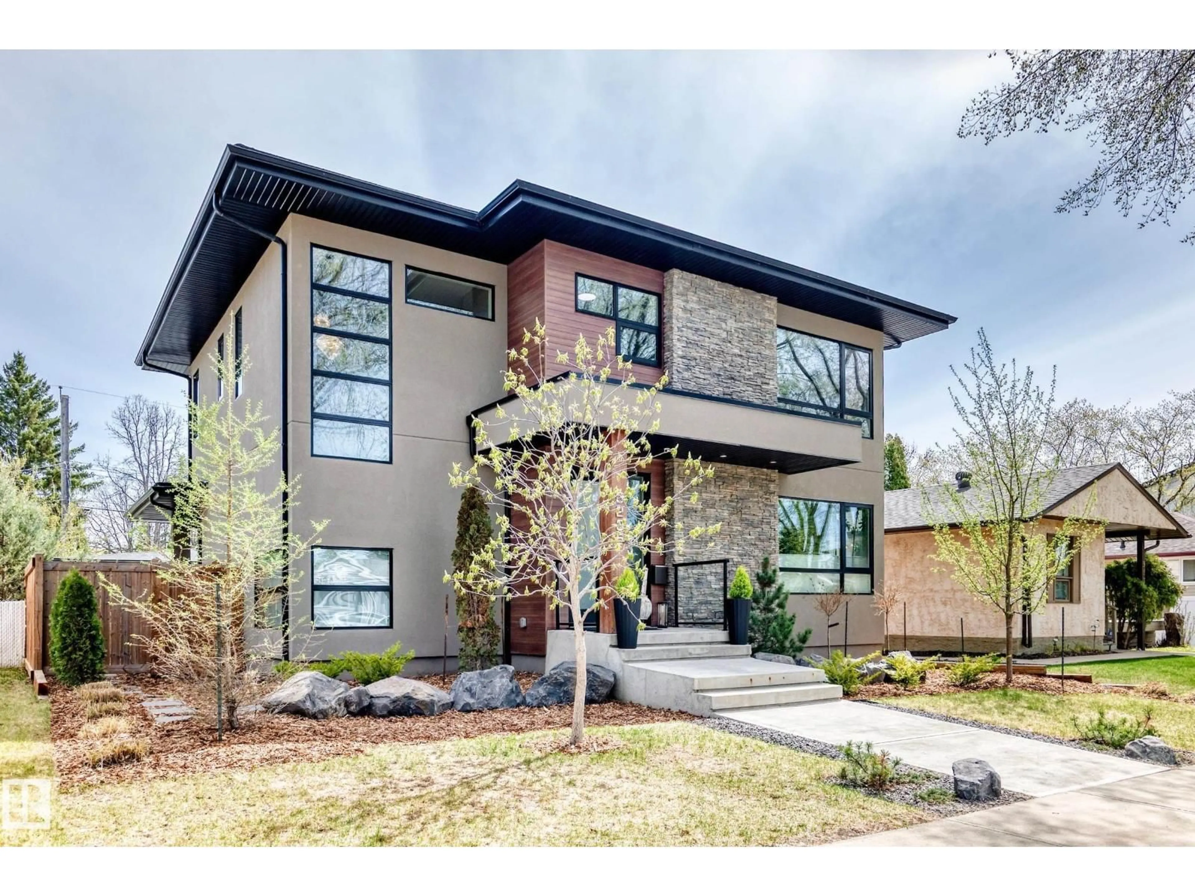 Home with brick exterior material, unknown for NW - 9235 148 ST, Edmonton Alberta T5R1A4