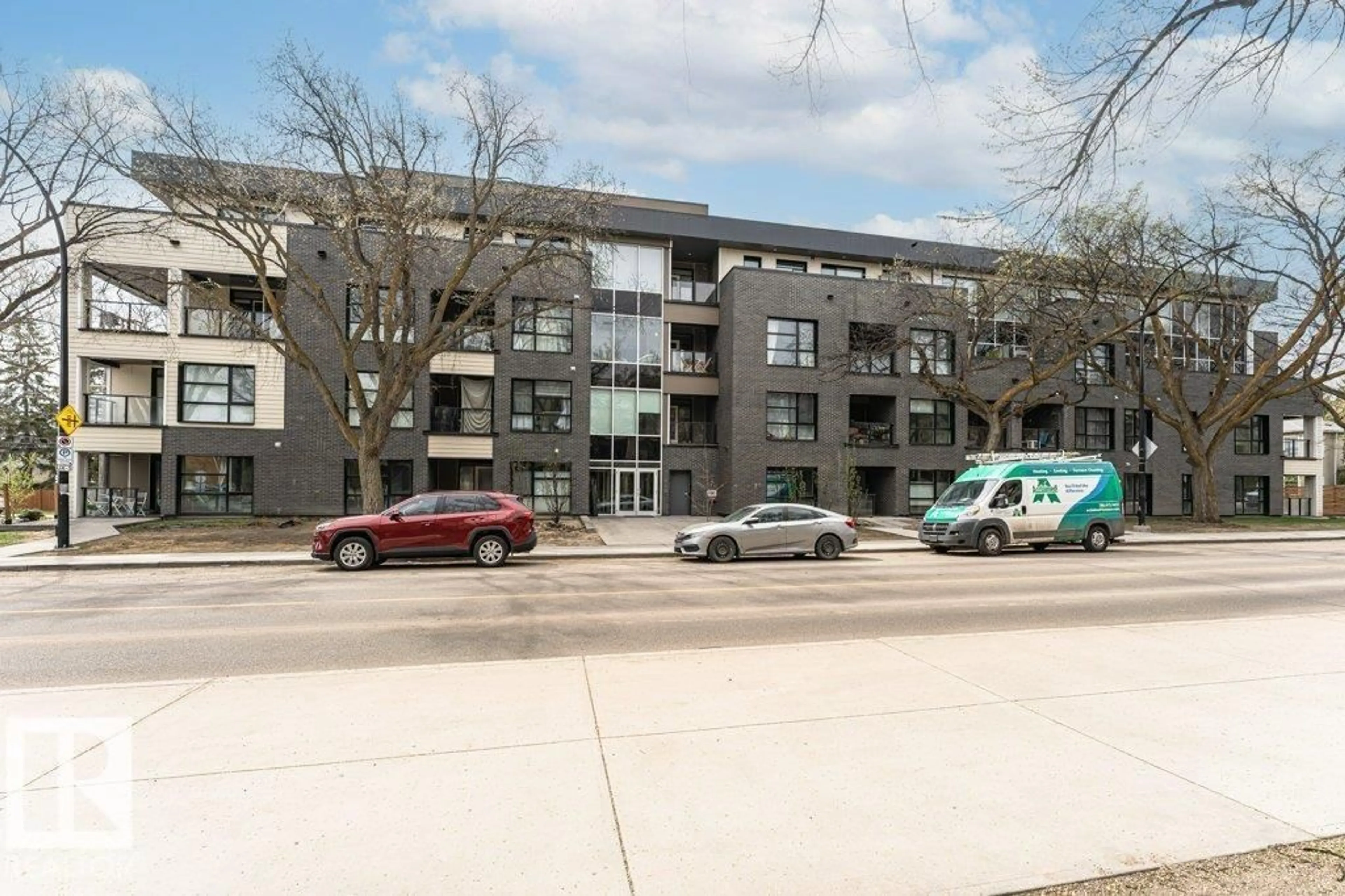 A pic from outside/outdoor area/front of a property/back of a property/a pic from drone, street for #214 - 11503 76 AV, Edmonton Alberta T6G0K6