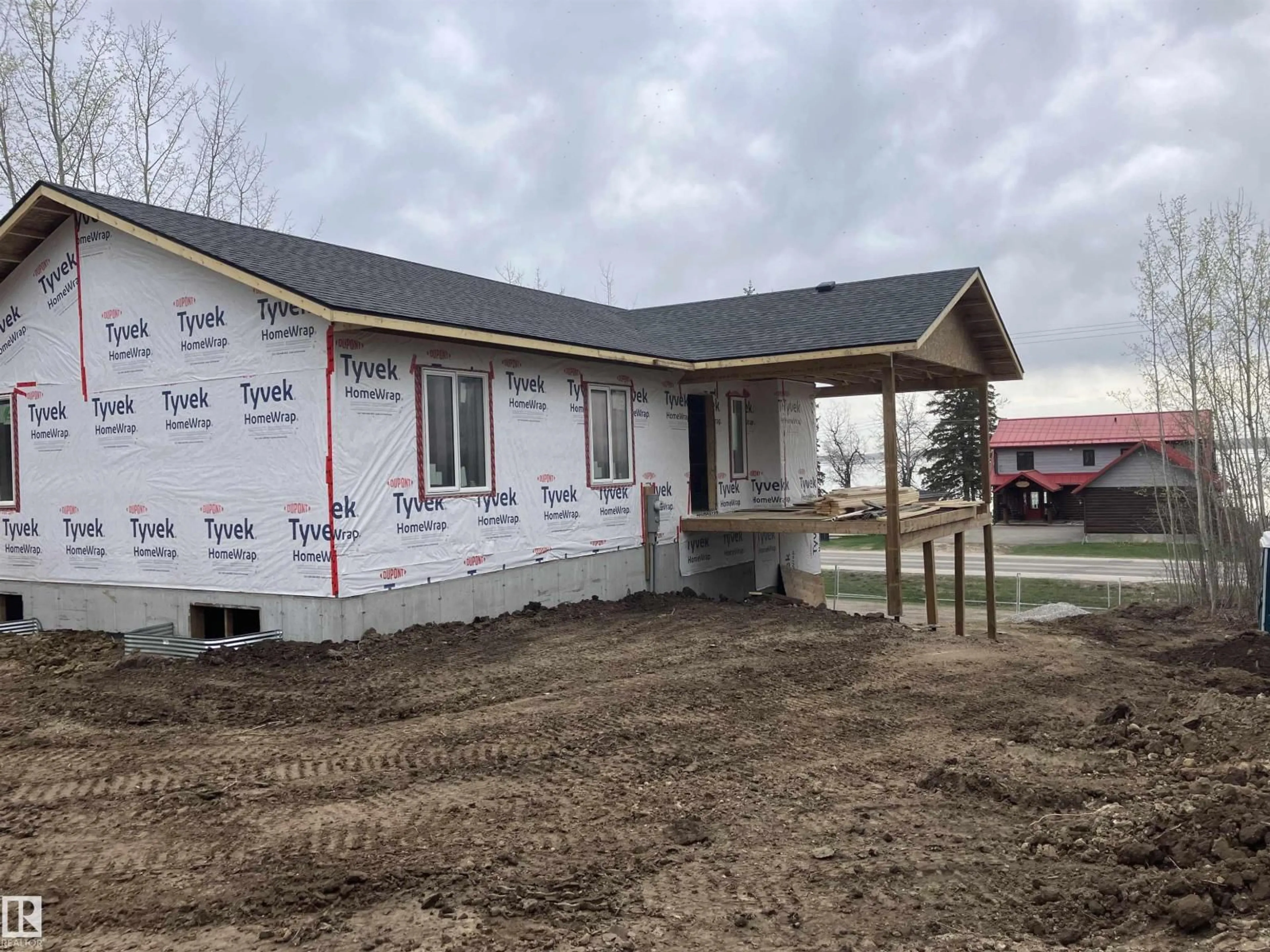 Home with vinyl exterior material, building for 5539 SUNSET DR, Rural Lac Ste. Anne County Alberta T0E0A0