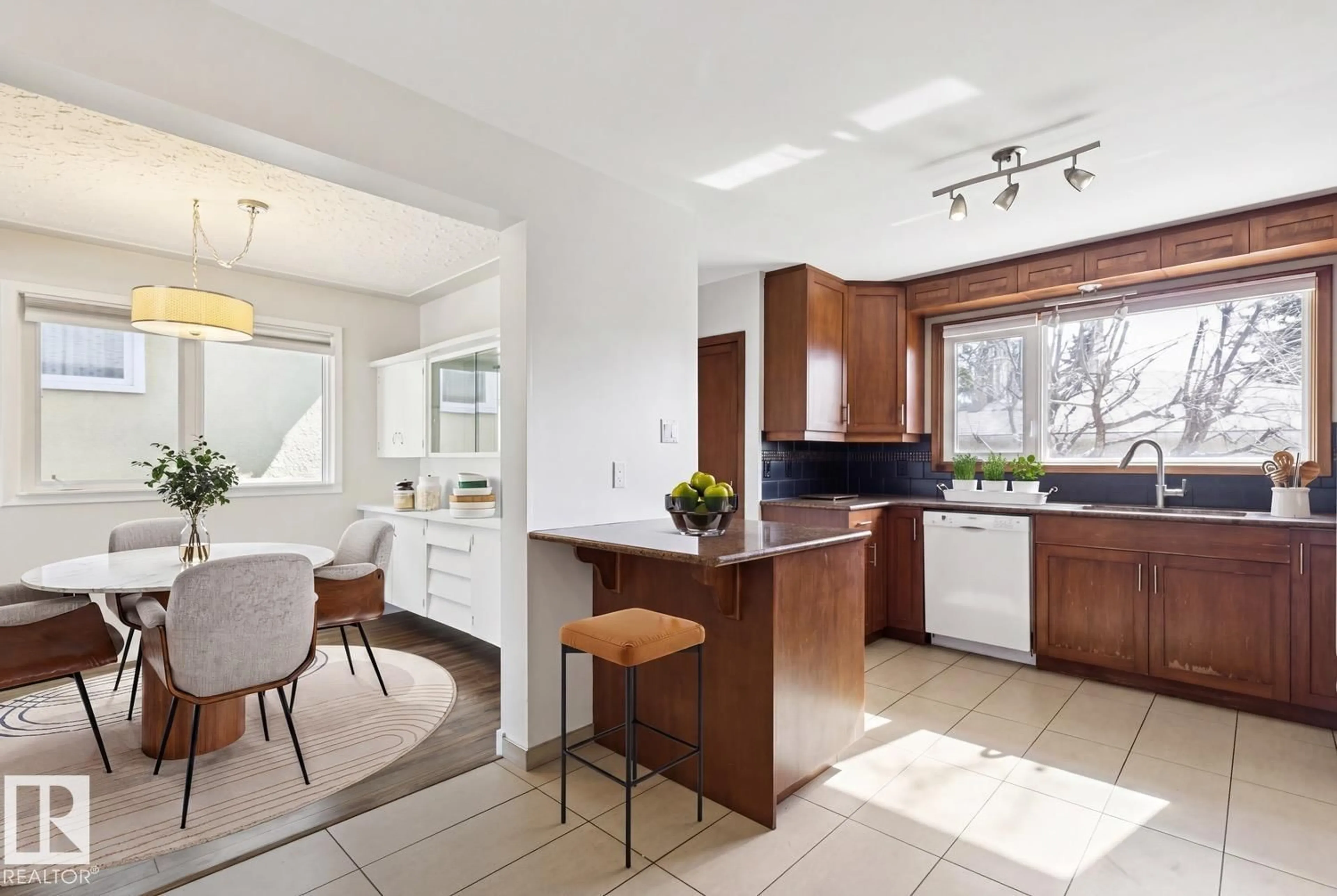 Open concept kitchen, ceramic/tile floor for 11451 48 AV, Edmonton Alberta T6H0C9