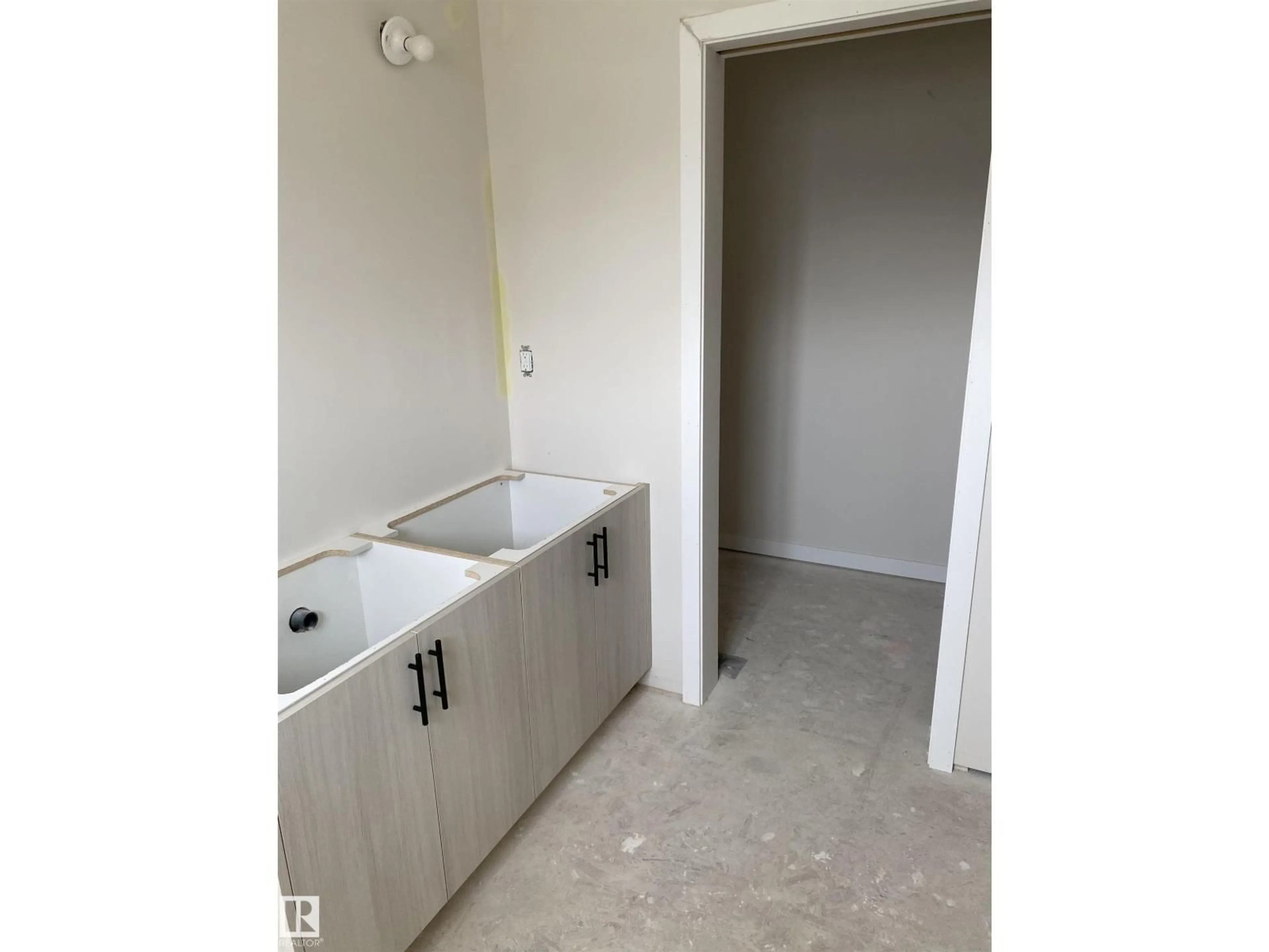 Unknown for 2362 MUCKLEPLUM WY, Edmonton Alberta T6X2T9