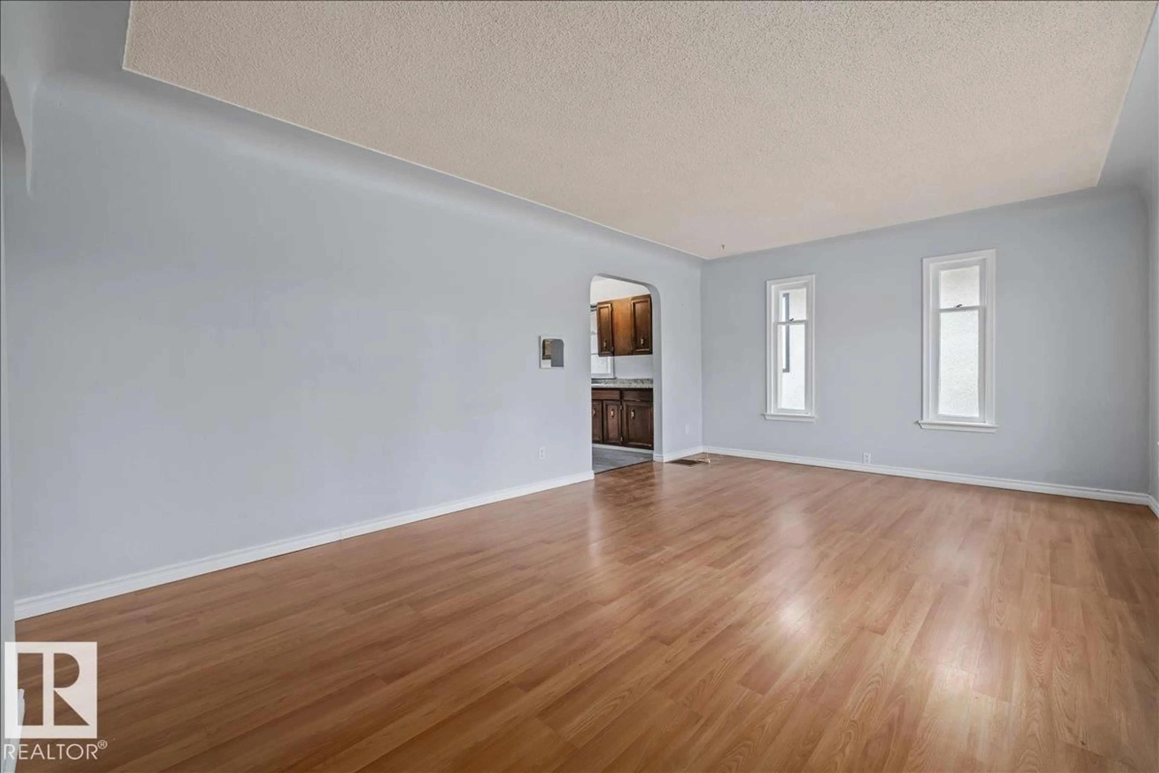 A pic of a room for 11227 52 ST, Edmonton Alberta T5W3H8