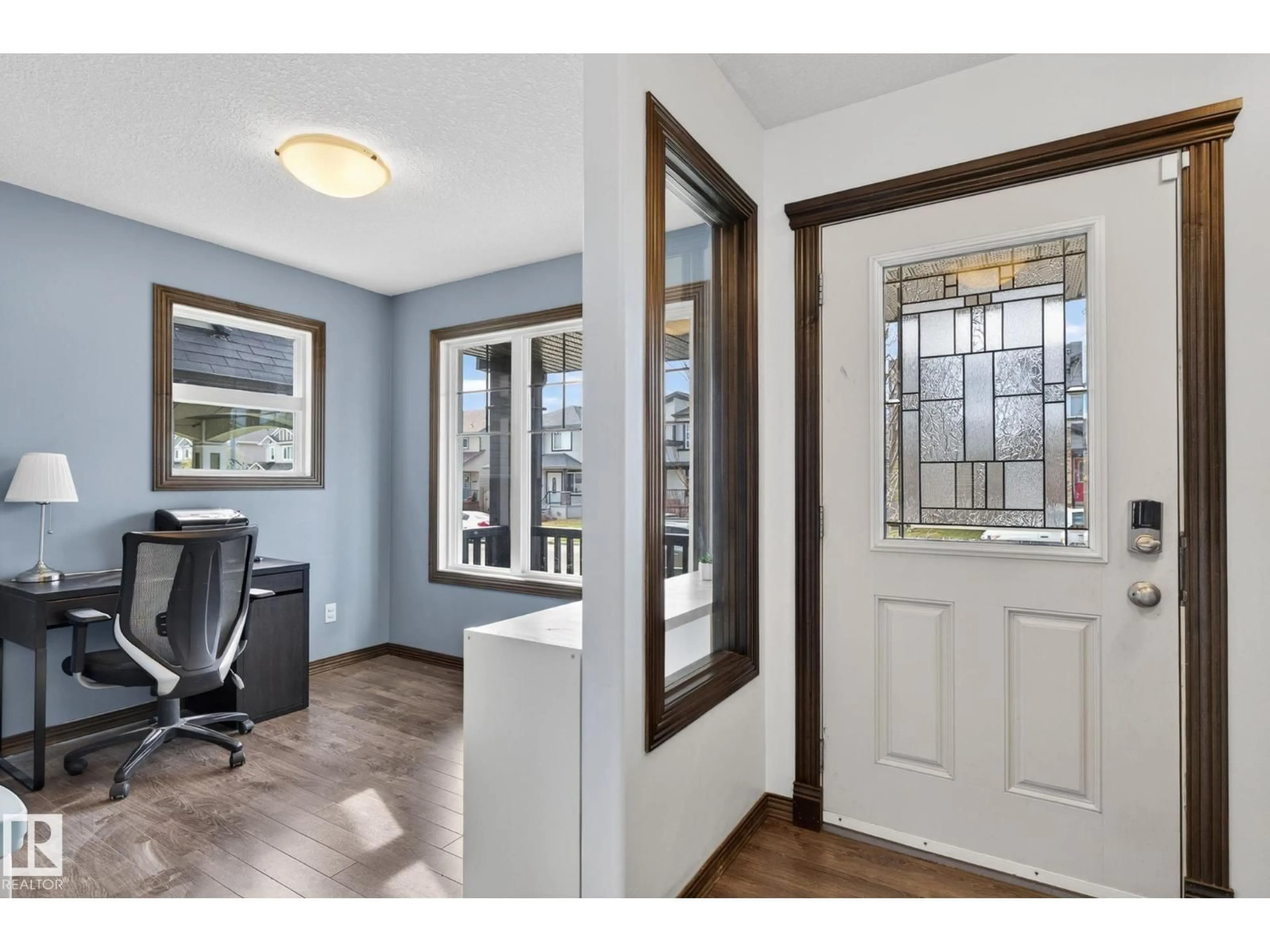Indoor entryway for 108 HEWITT CI, Spruce Grove Alberta T7X0P2