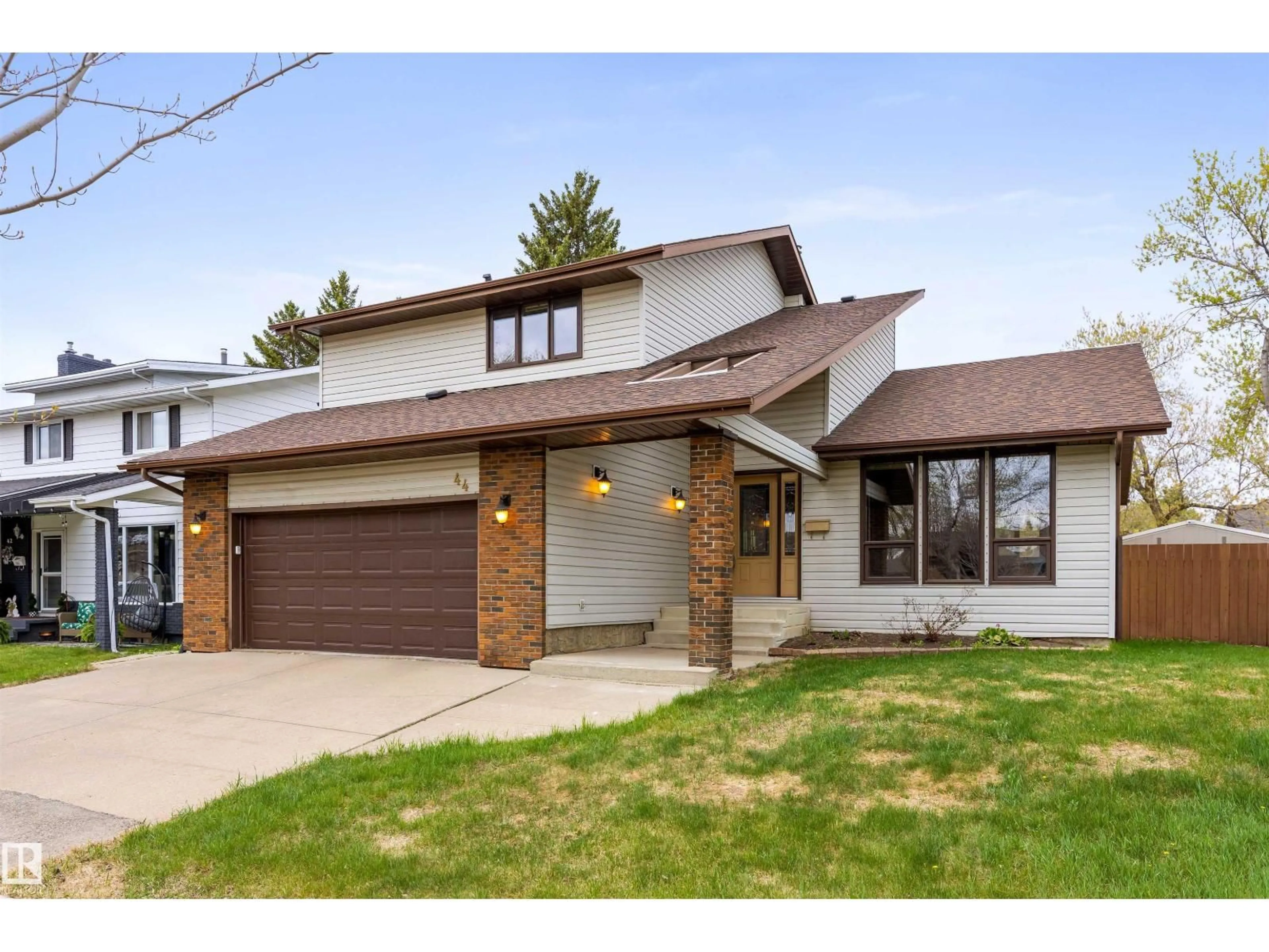 Home with brick exterior material, street for 44 WHITEHALL CR, St. Albert Alberta T8N3G4