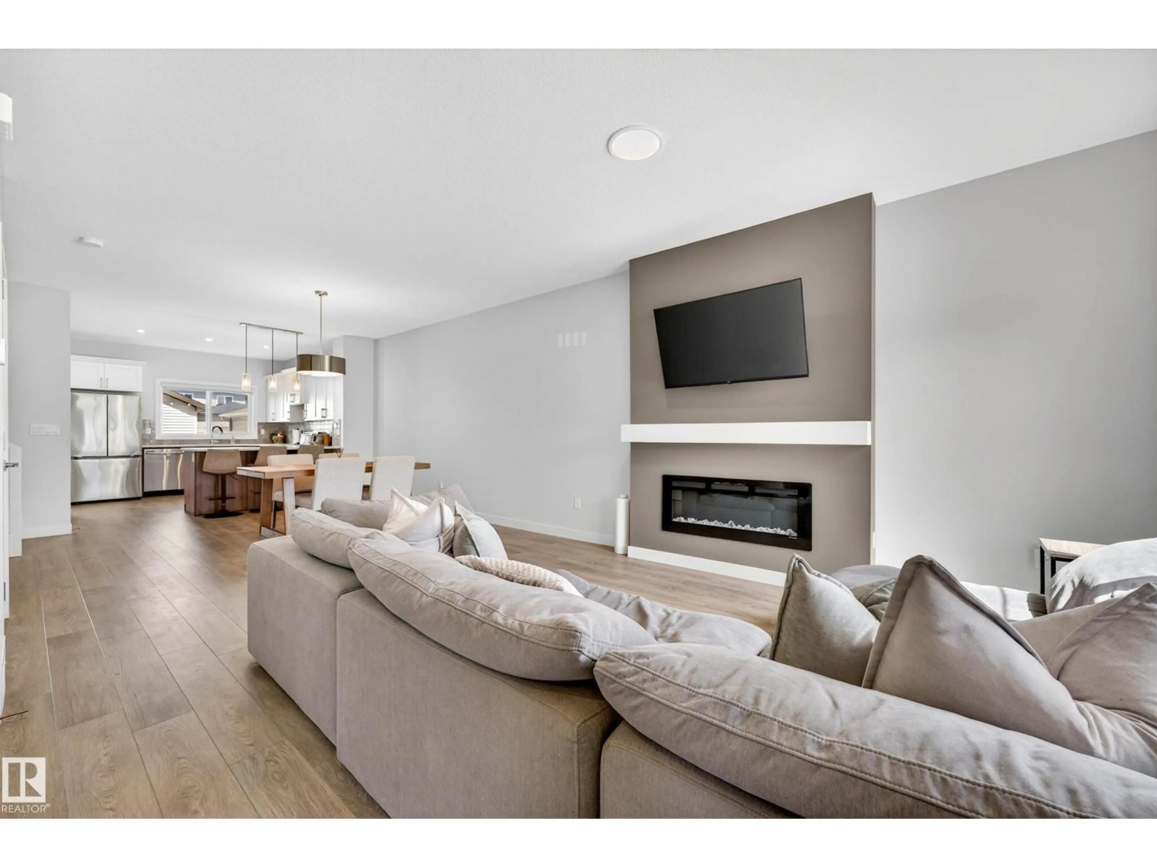 Living room with furniture, unknown for 52 PENN PL, Spruce Grove Alberta T7X2W6