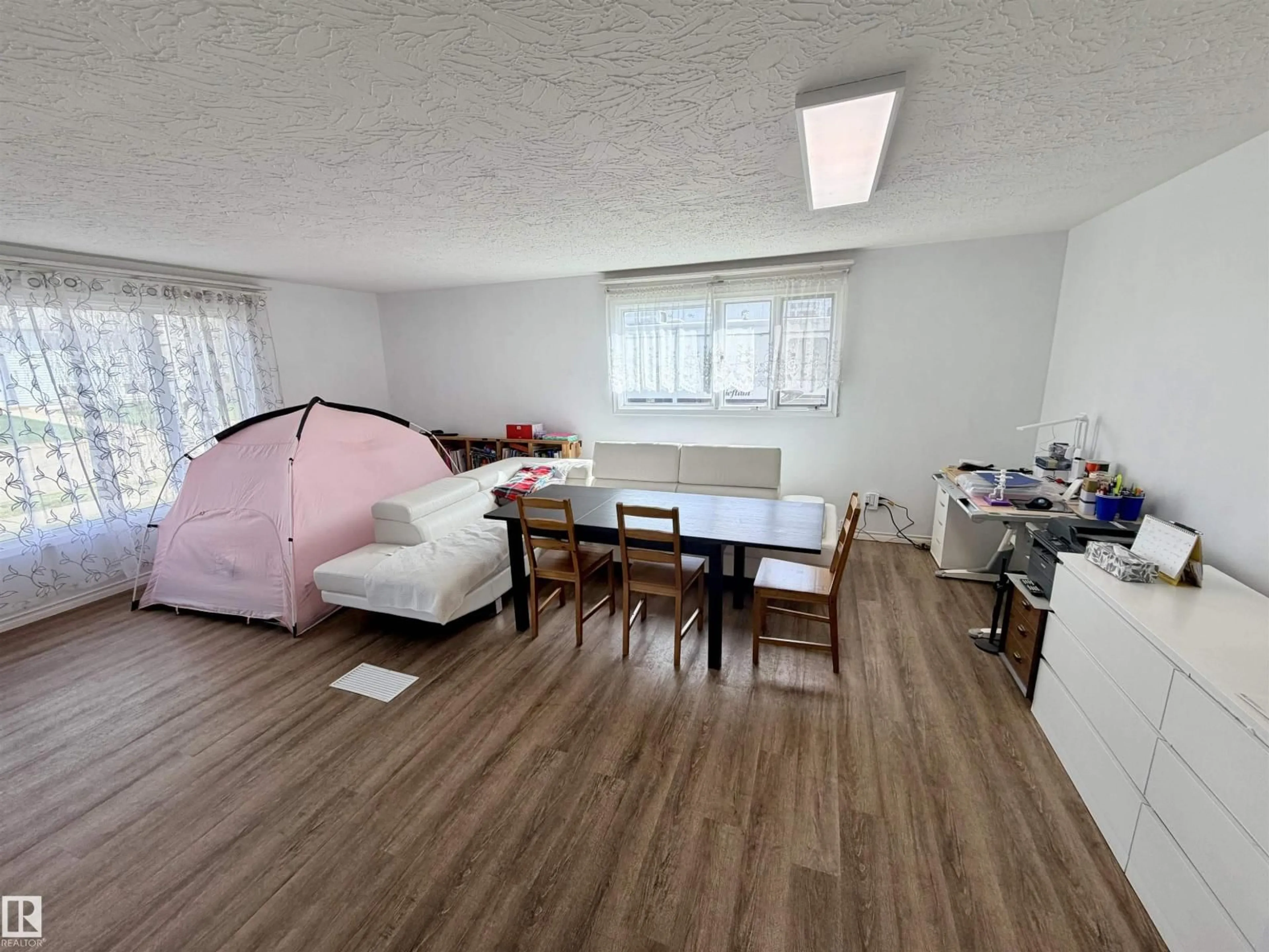 A pic of a room for 5233 46 AV, St. Paul Town Alberta T0A3A4