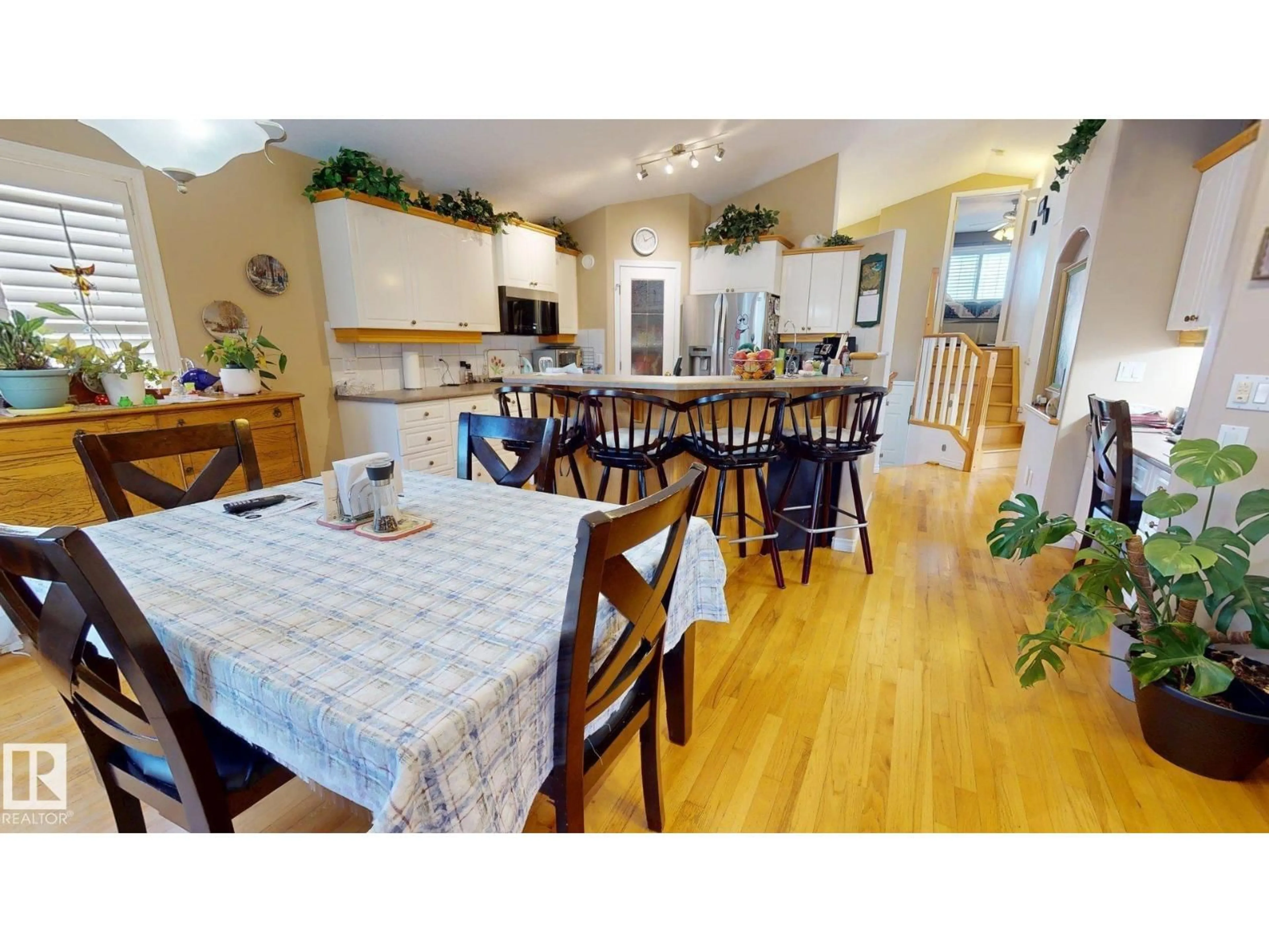 Dining room, unknown for 29 SECOND AV, Ardrossan Alberta T8E2A2
