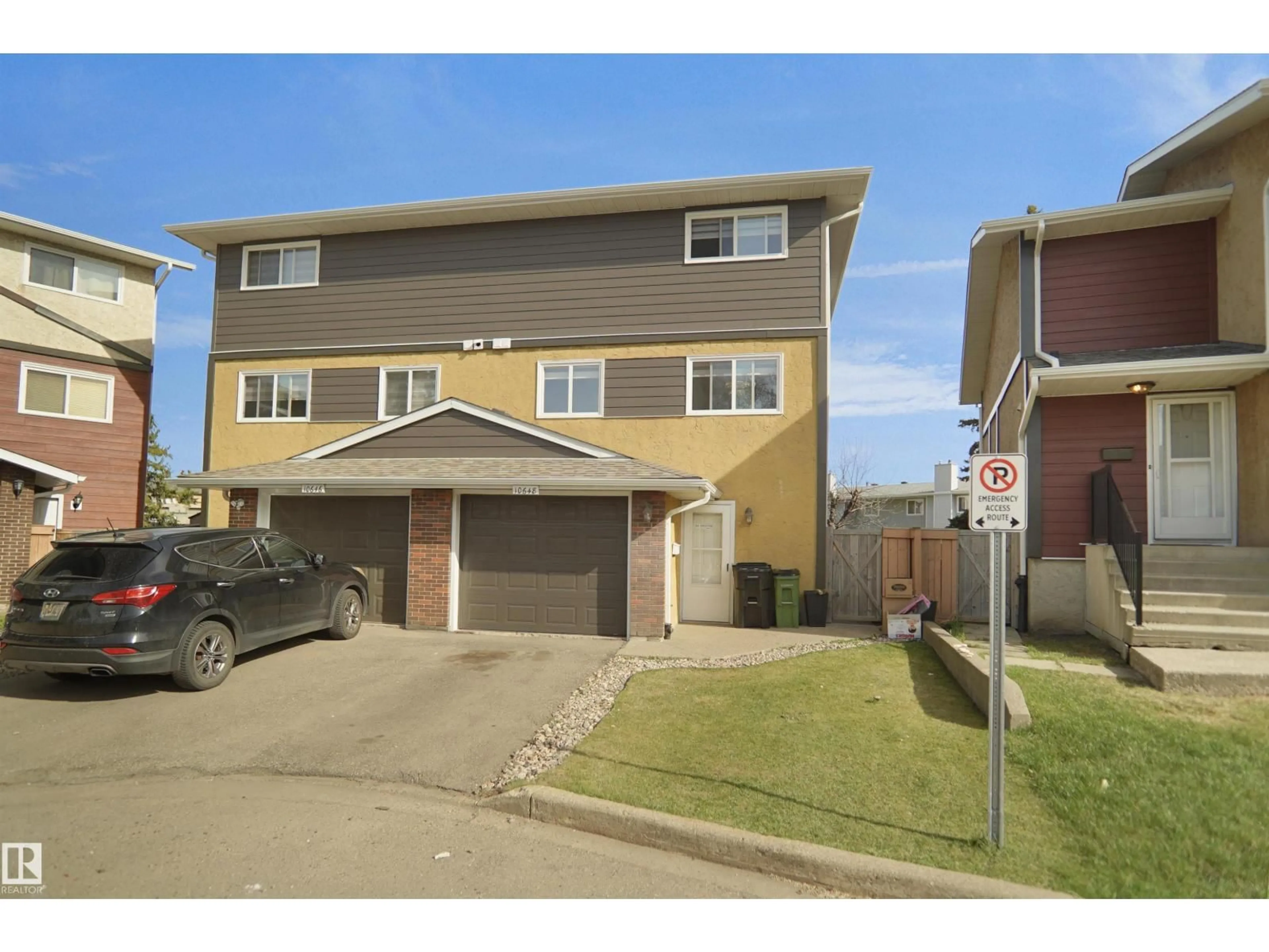 A pic from outside/outdoor area/front of a property/back of a property/a pic from drone, street for 10648 158 AV, Edmonton Alberta T5X4H5