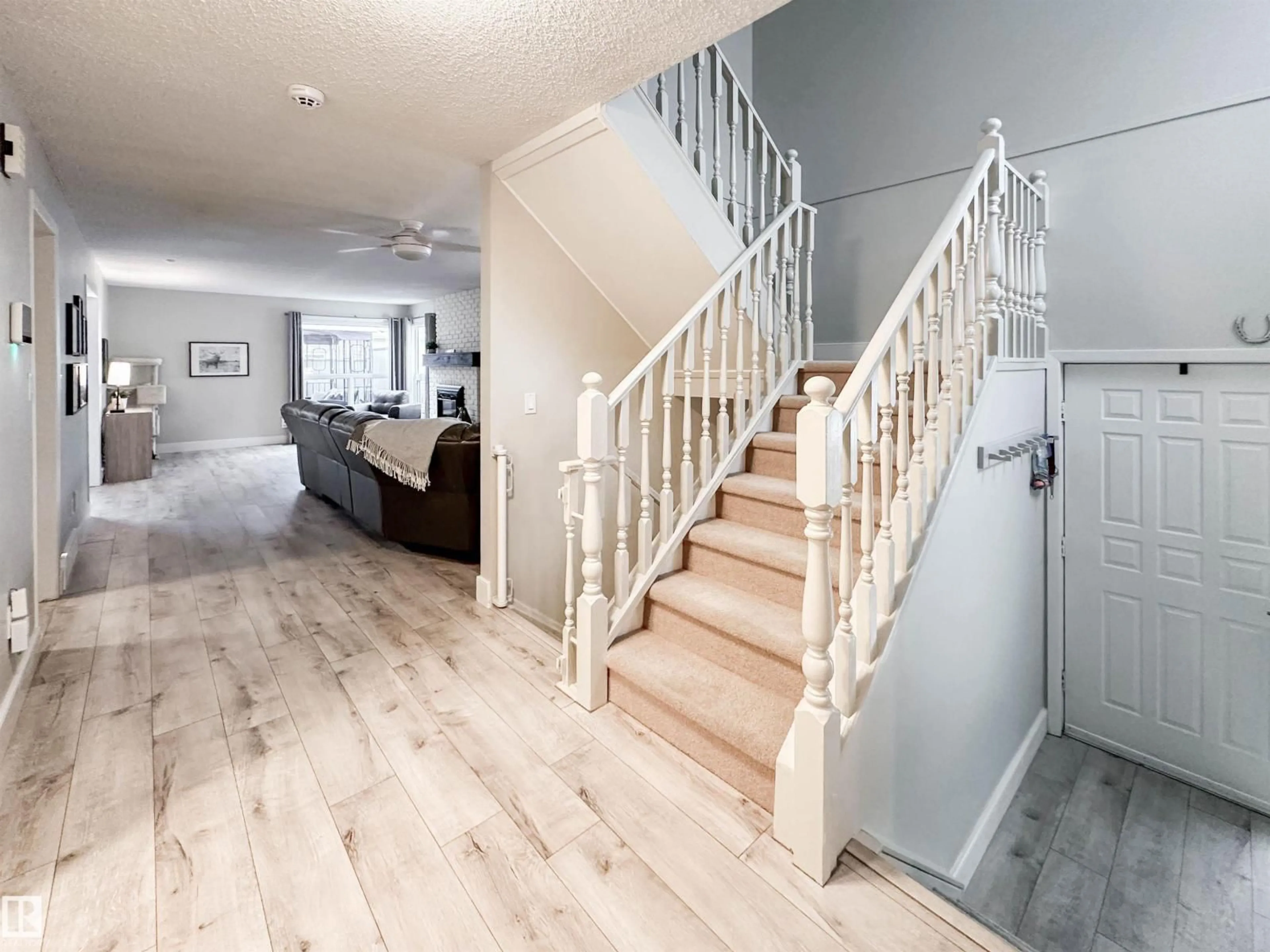 Stairs for 8 WHITEOAKS ES, St. Albert Alberta T8N3M2