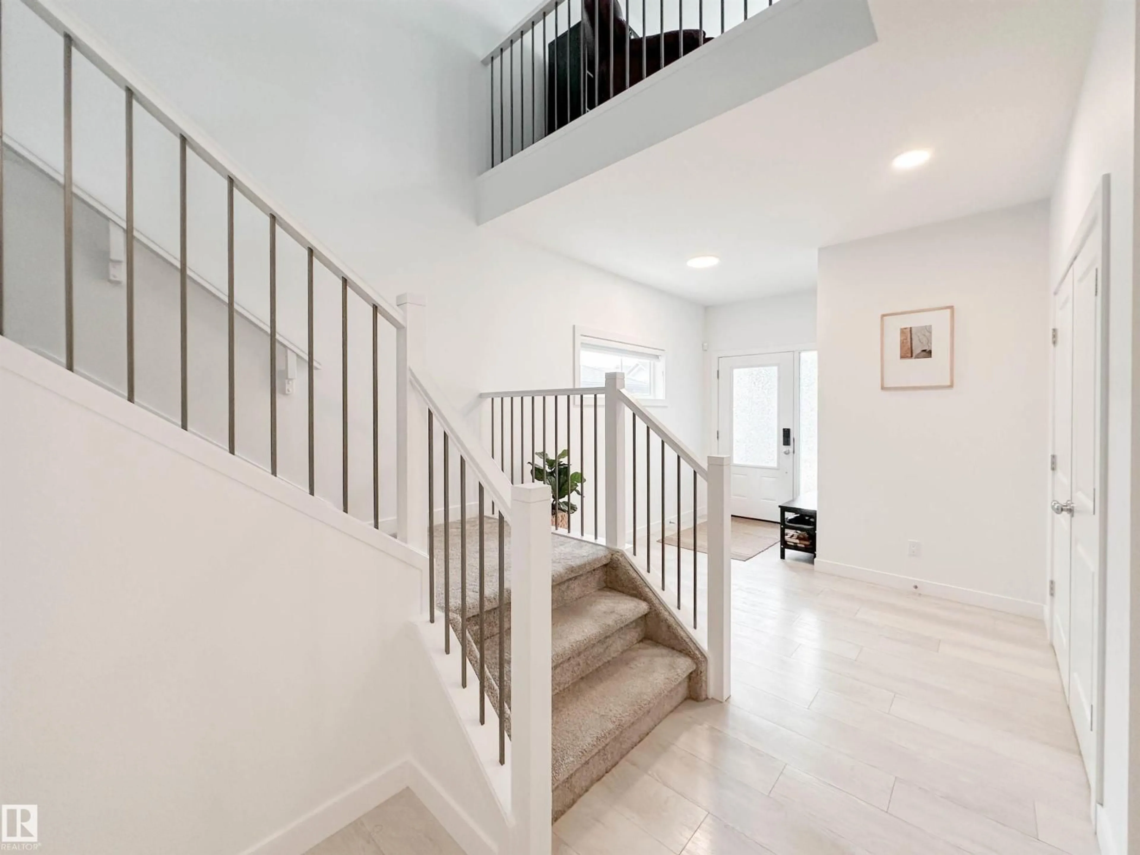 Stairs for 16 JENNIFER CR, St. Albert Alberta T8N7Z5