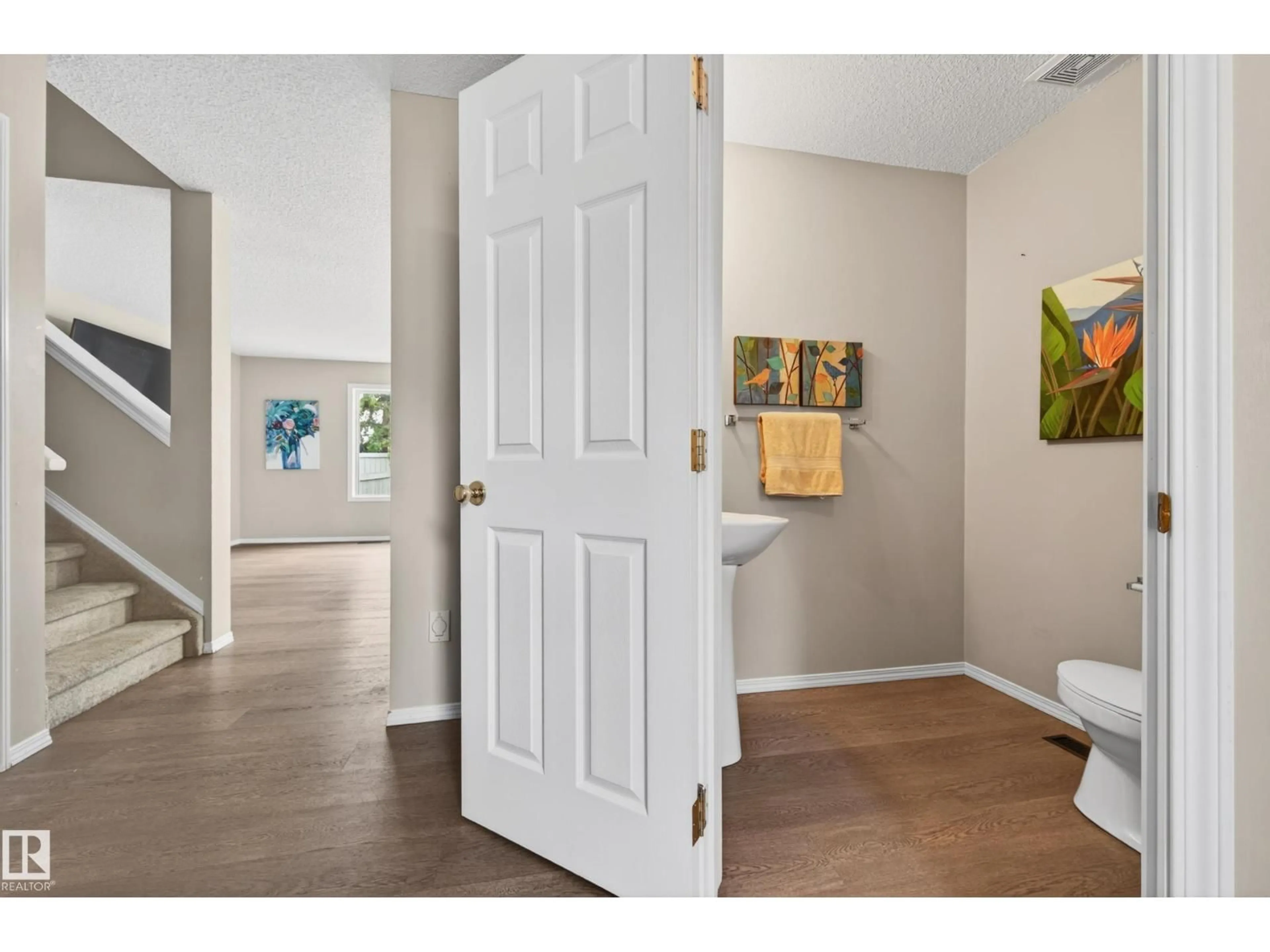 Indoor entryway for #46 - 4020 21 ST, Edmonton Alberta T6T1T8
