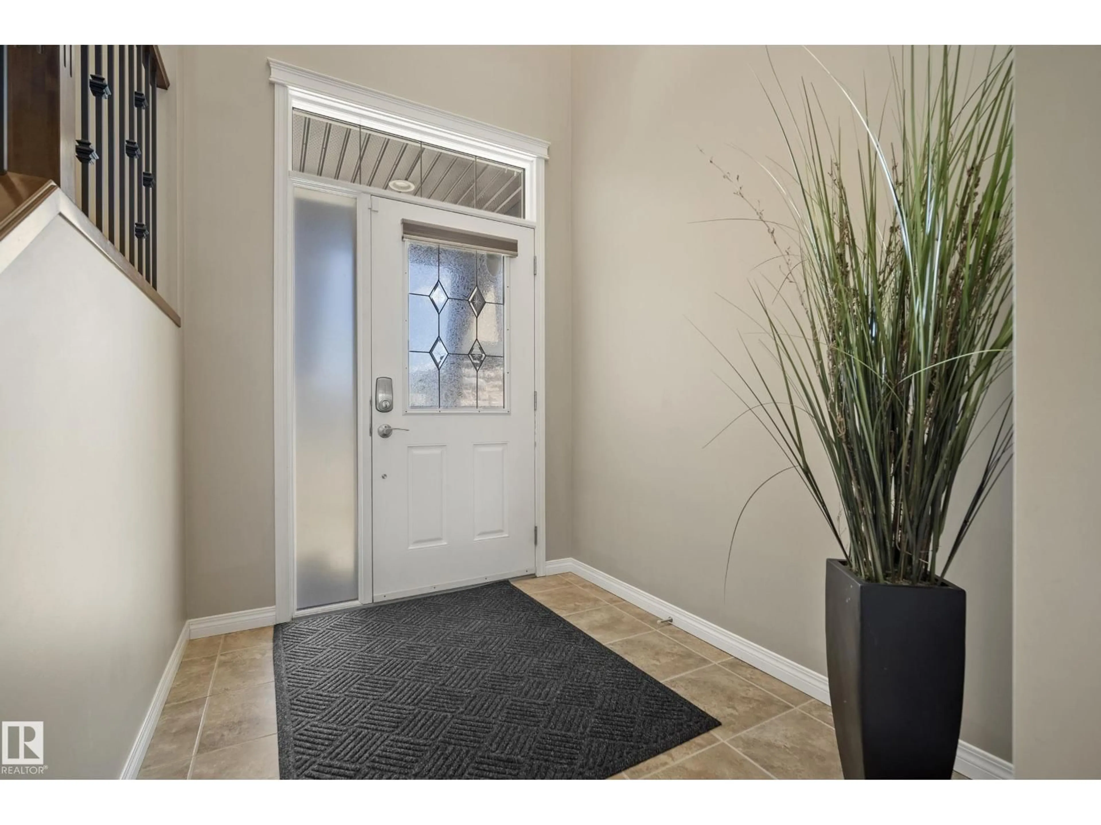 Indoor entryway for SW - 3510 ABBOTT CL, Edmonton Alberta T6W0X3