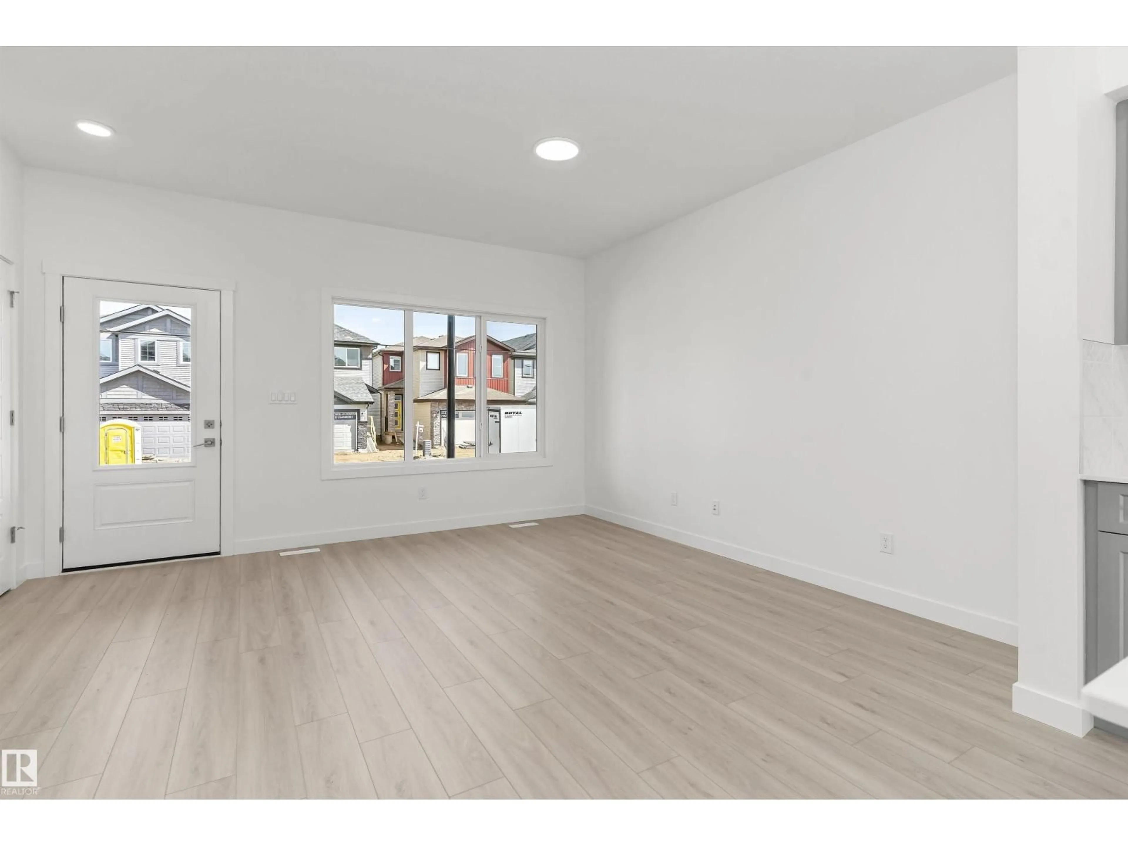 A pic of a room for 20623 43 AV, Edmonton Alberta T6M3E3