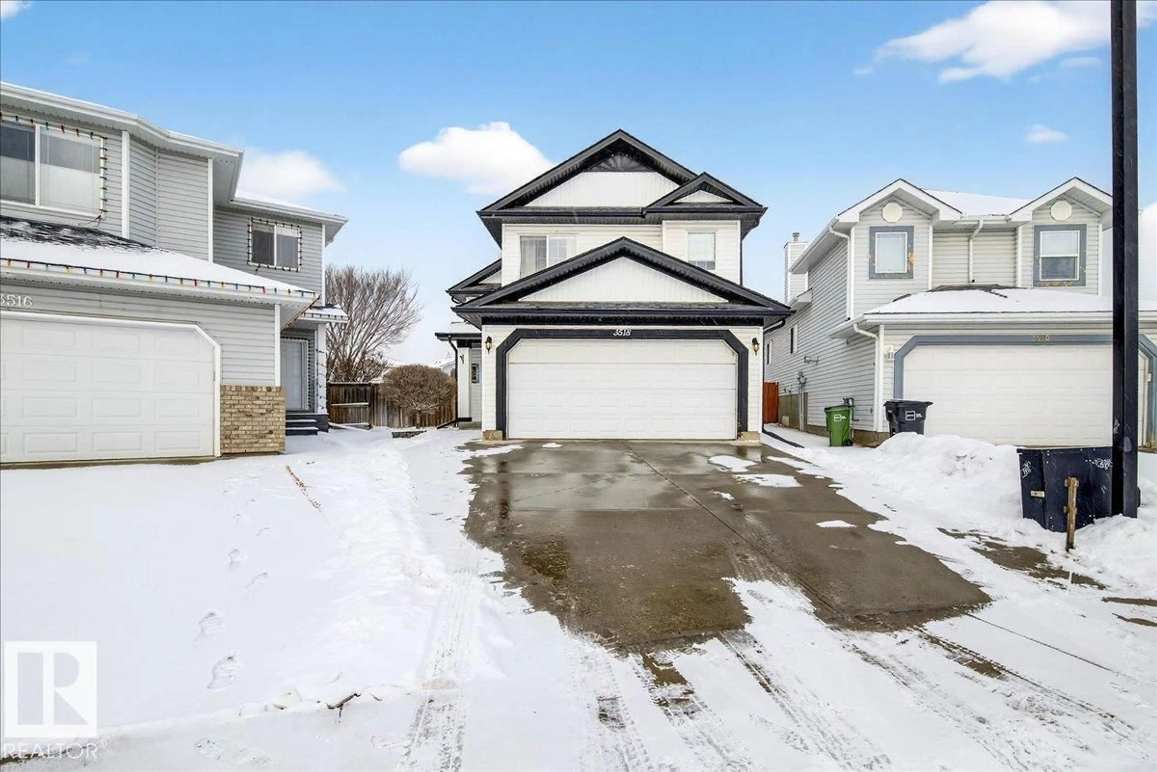 A pic from outside/outdoor area/front of a property/back of a property/a pic from drone, street for 3518 18 ST, Edmonton Alberta T6T1Z1
