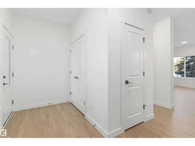 8536 183 AV, Edmonton 2