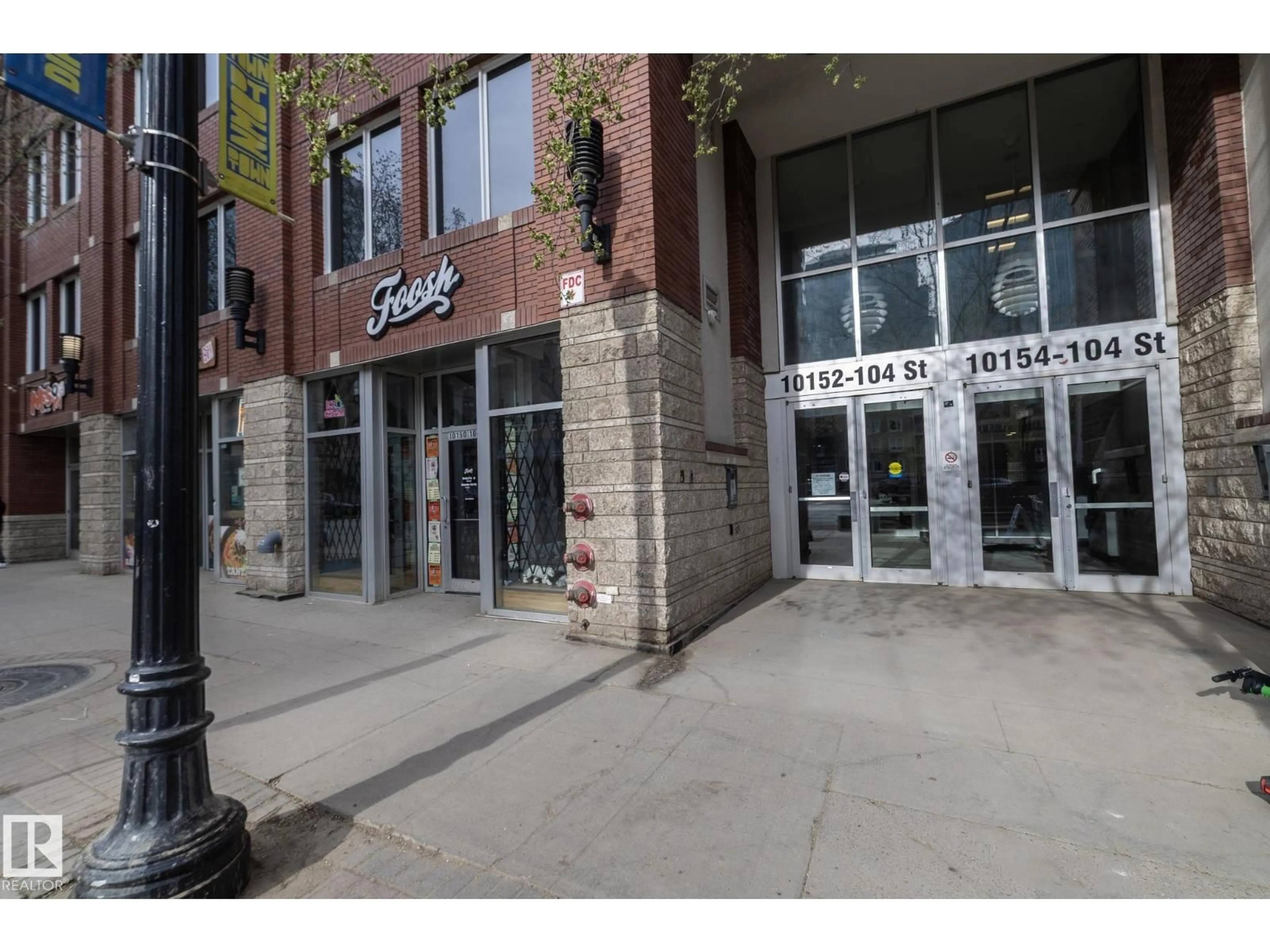Indoor foyer for 3104 - 10152 104 ST NW, Edmonton Alberta T5J0B6
