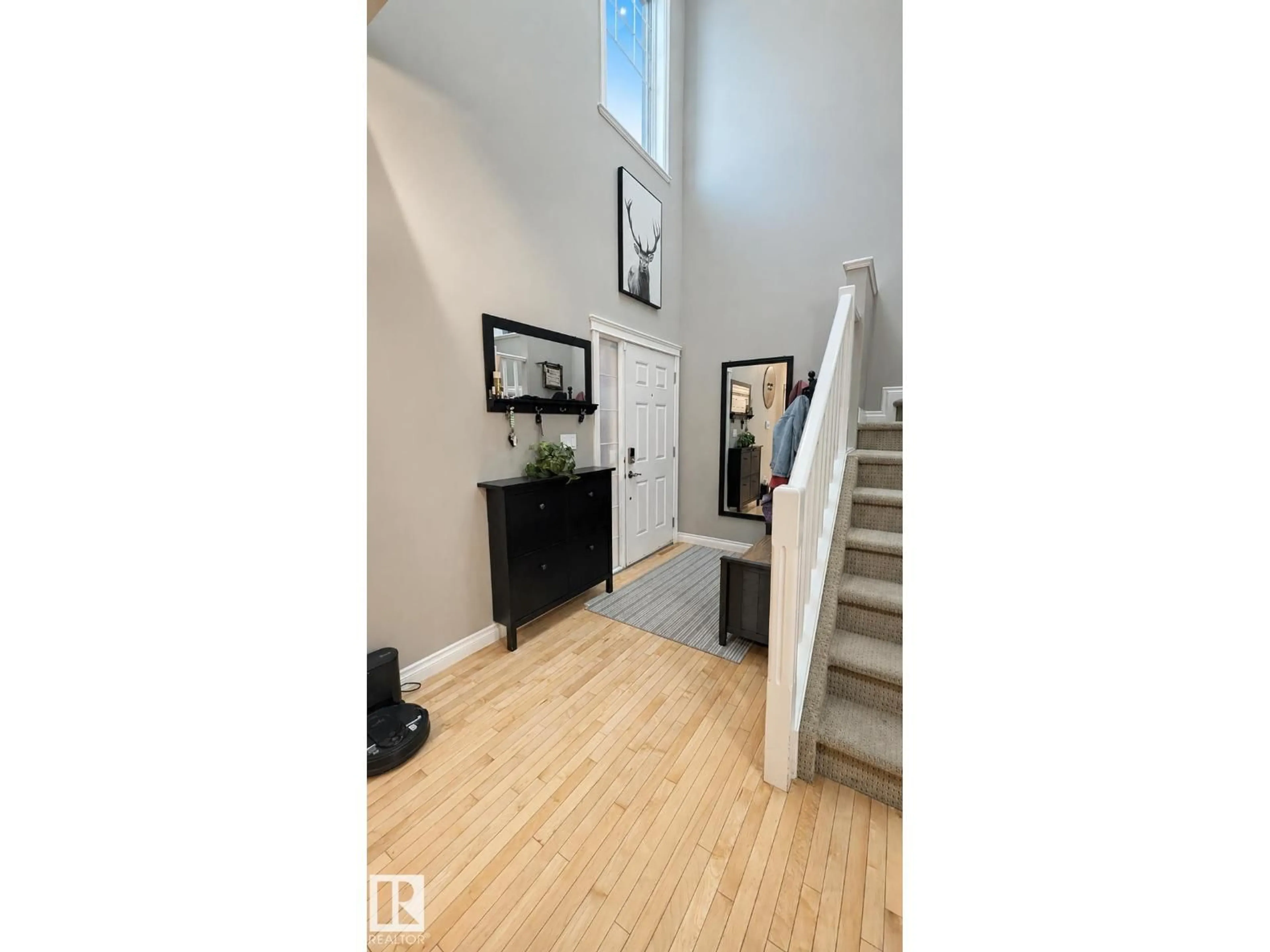 Indoor entryway for 221 HENDERSON LI, Spruce Grove Alberta T7X0C5