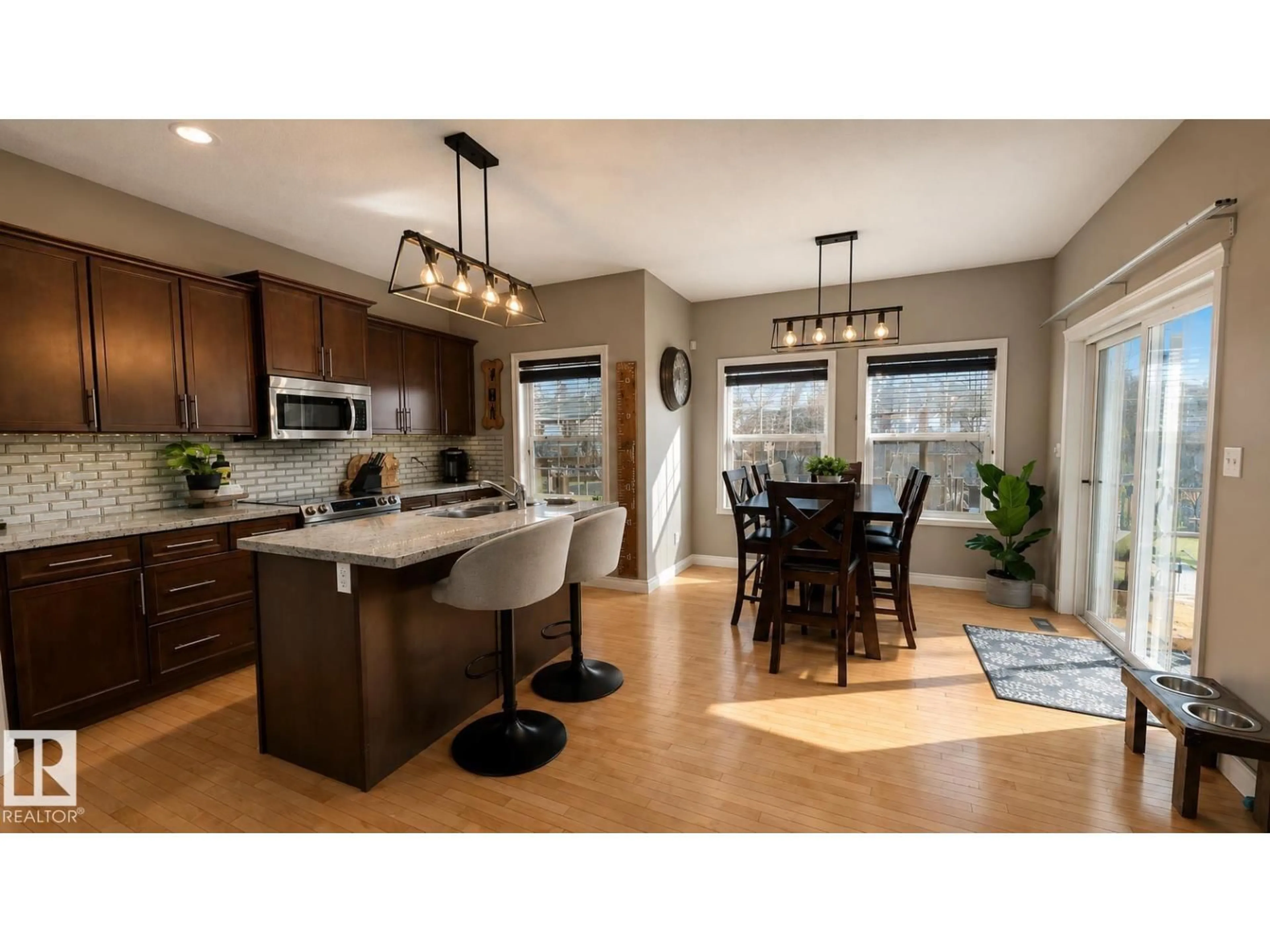 Open concept kitchen, ceramic/tile floor for 221 HENDERSON LI, Spruce Grove Alberta T7X0C5