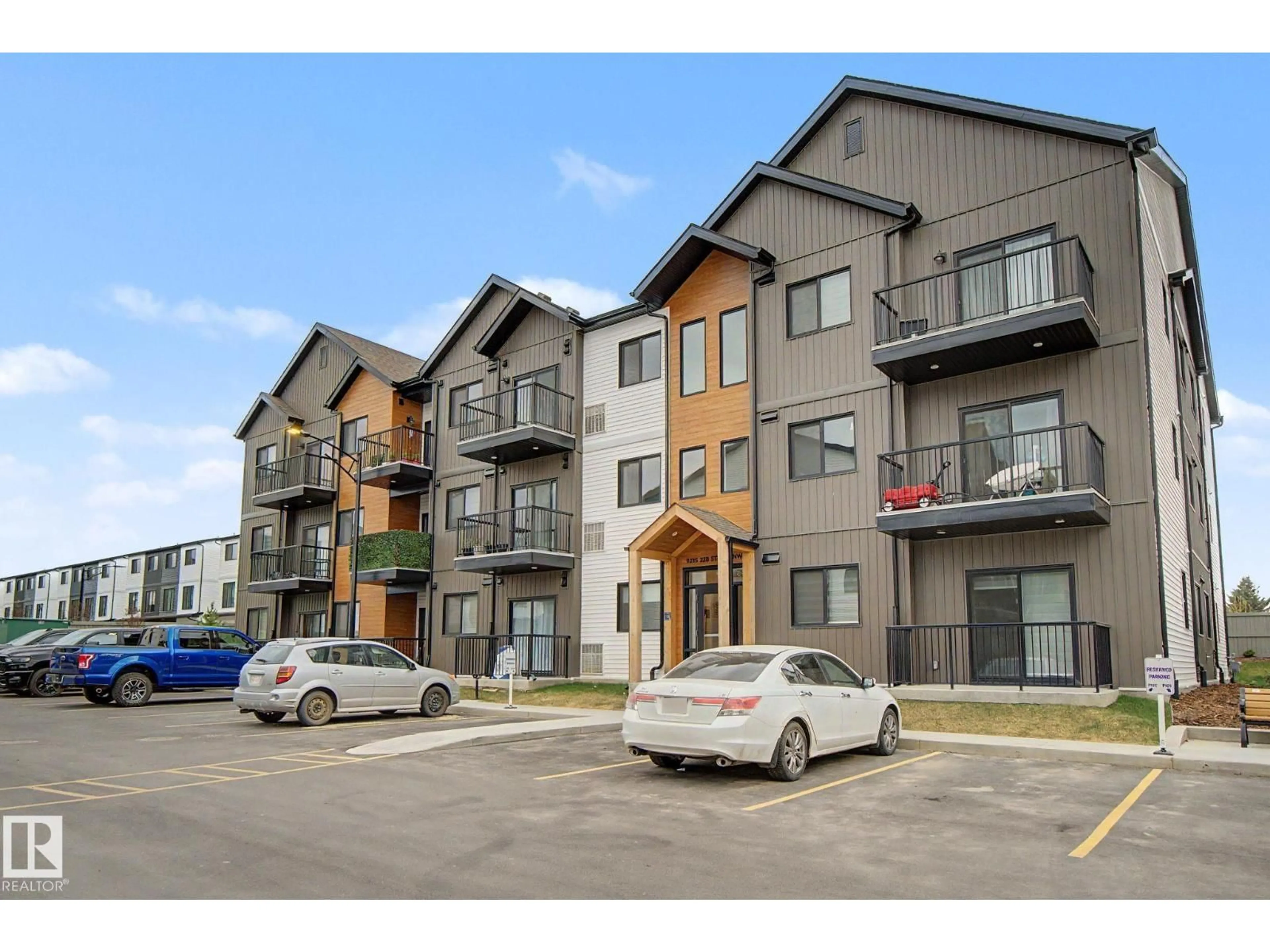 Unknown for #305 - 9215 228 ST, Edmonton Alberta T5T4T1