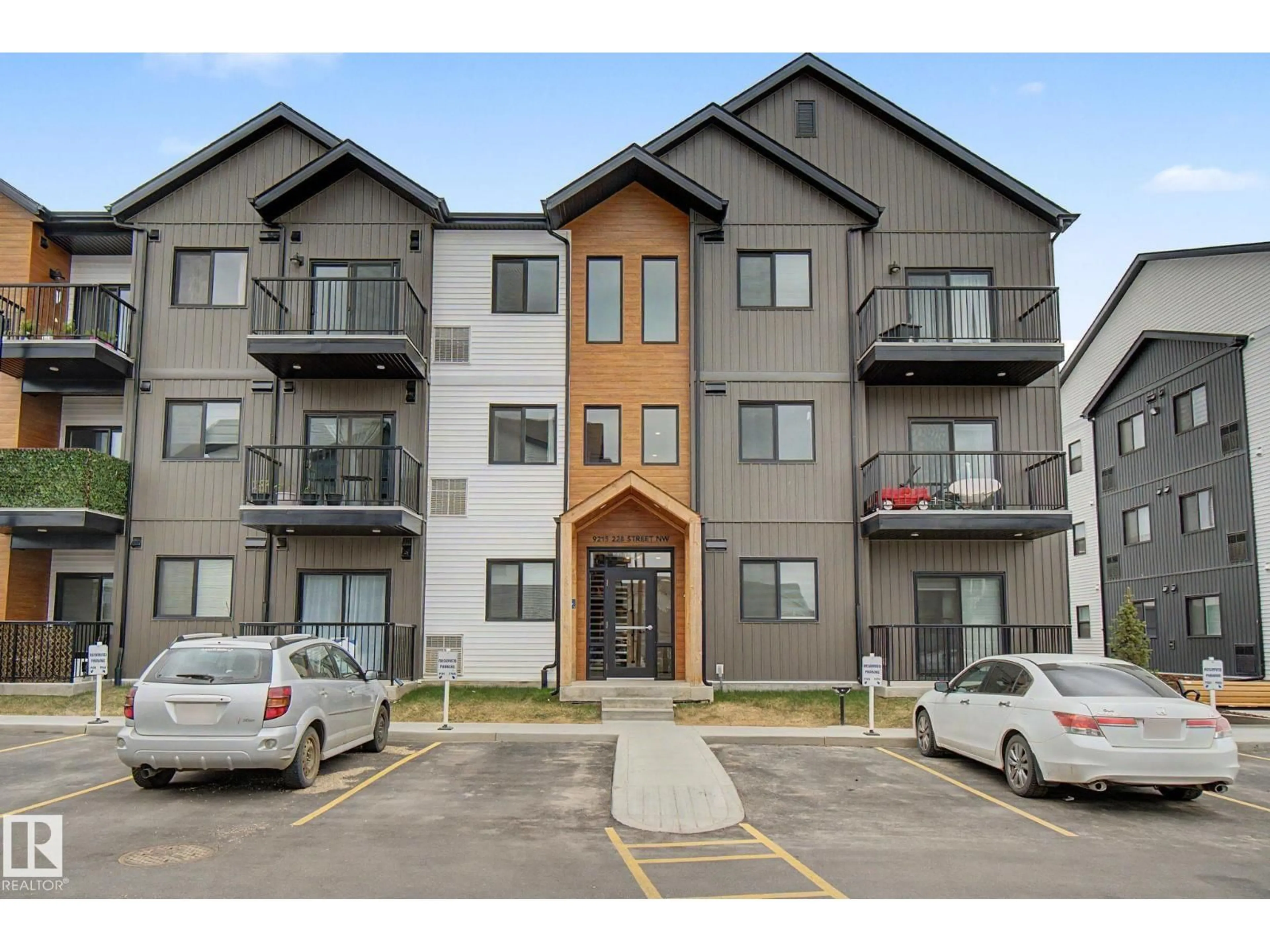 Unknown for #305 - 9215 228 ST, Edmonton Alberta T5T4T1