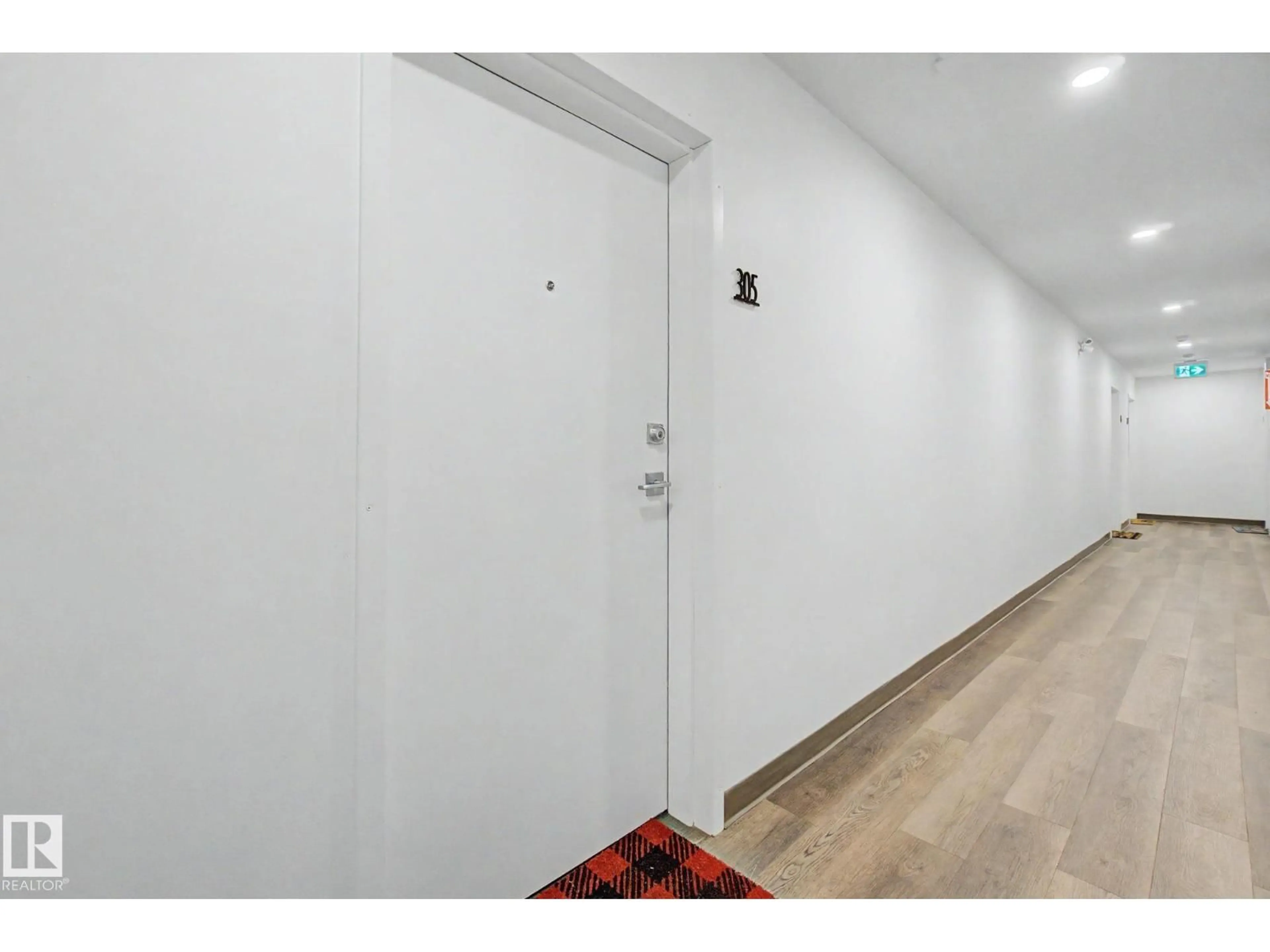 Indoor foyer for #305 - 9215 228 ST, Edmonton Alberta T5T4T1
