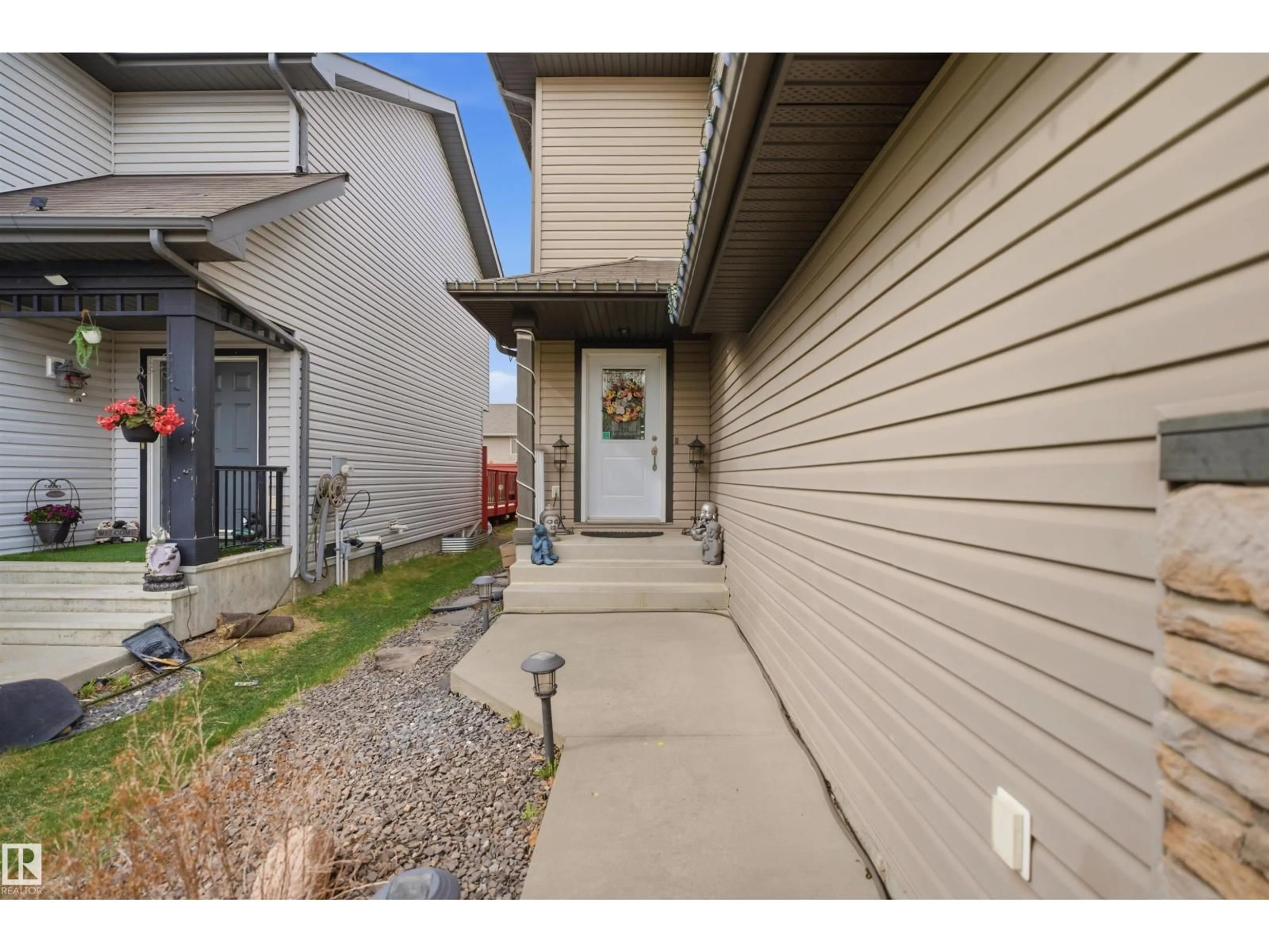 Unknown for NW - 1444 37C AV, Edmonton Alberta T6T0H8