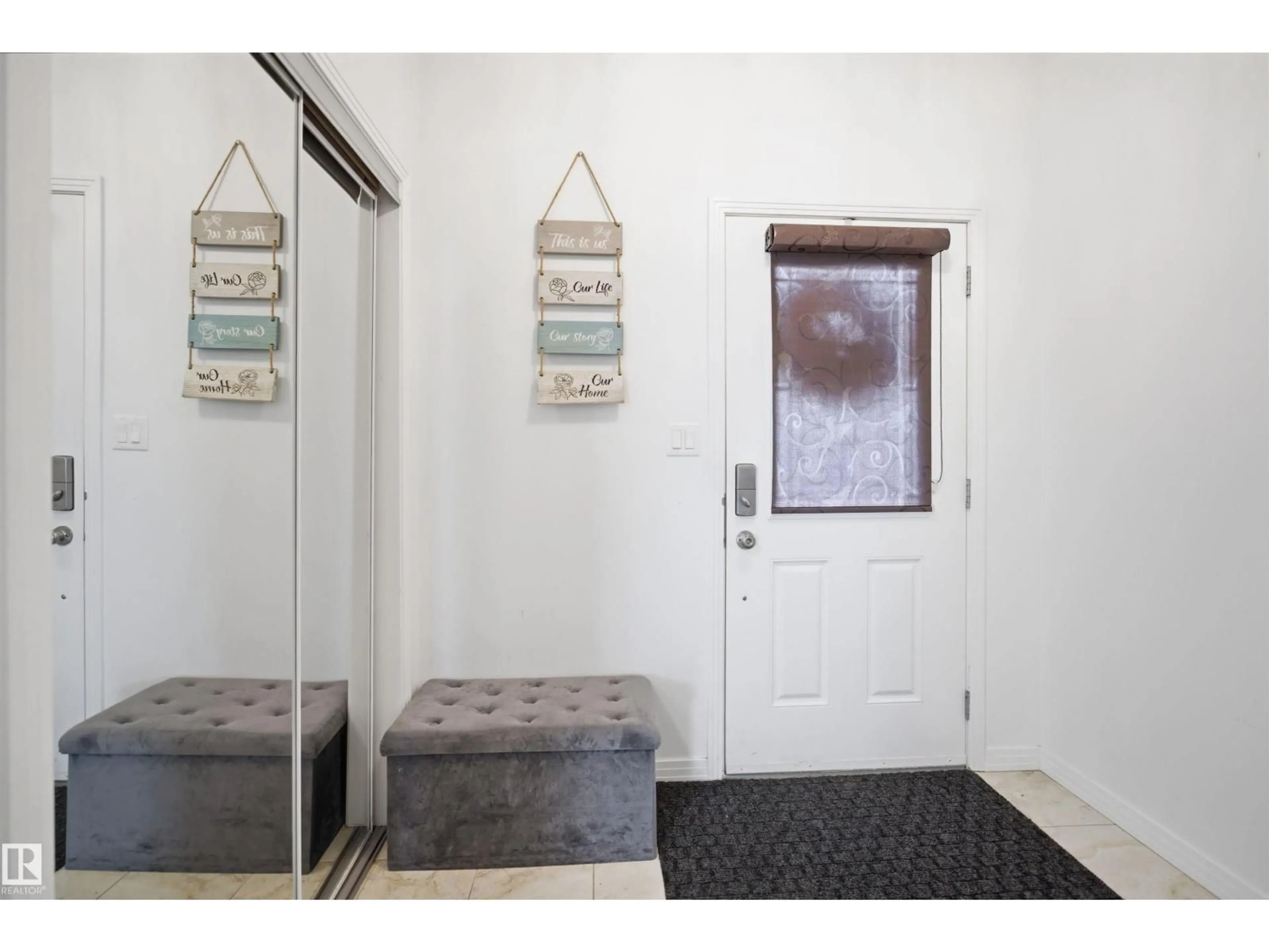 Indoor entryway for NW - 1453 HAYS WY, Edmonton Alberta T6M0M4
