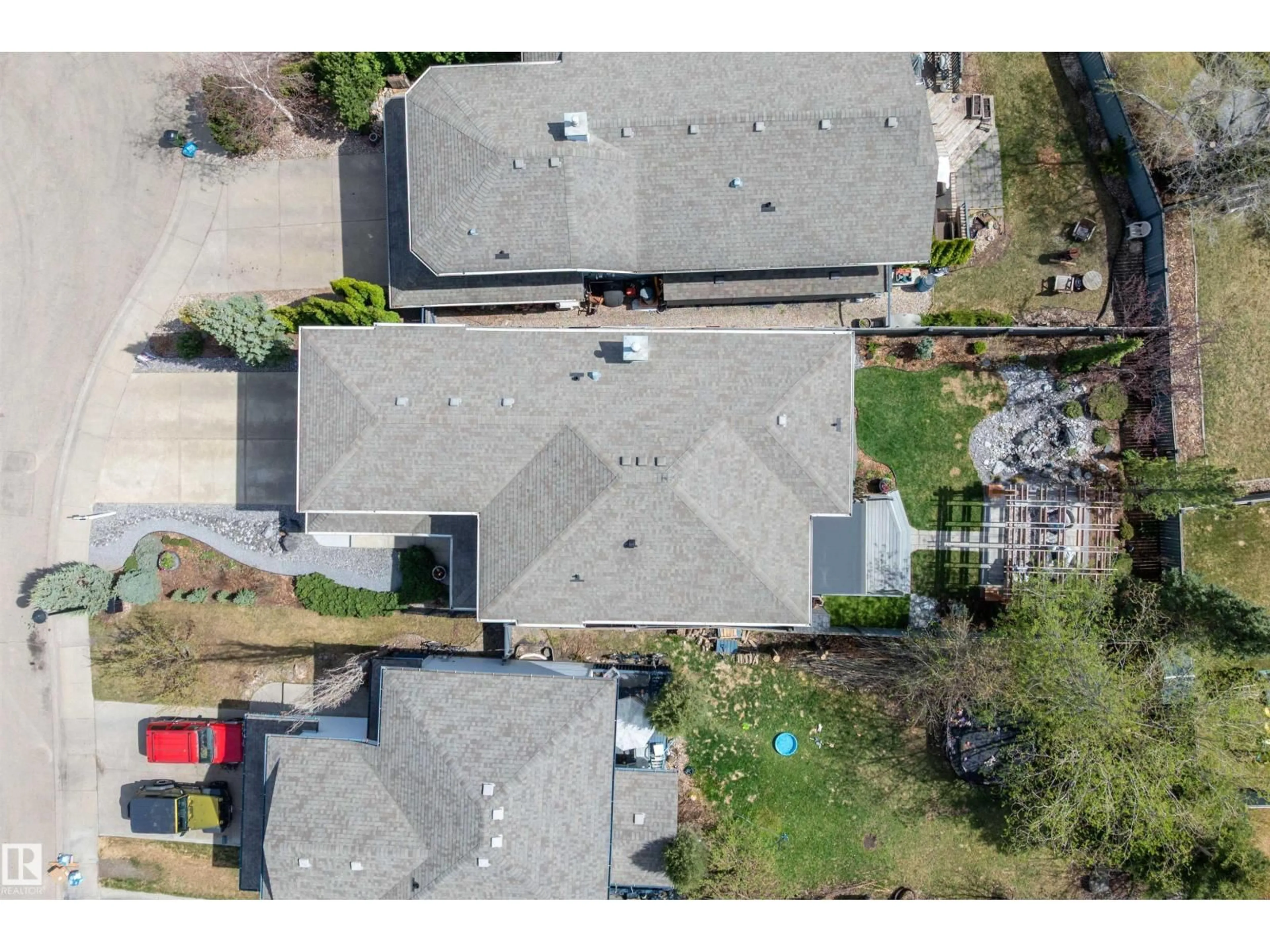 A pic from outside/outdoor area/front of a property/back of a property/a pic from drone, street for 2311 BAILEY CO, Edmonton Alberta T6W1H9
