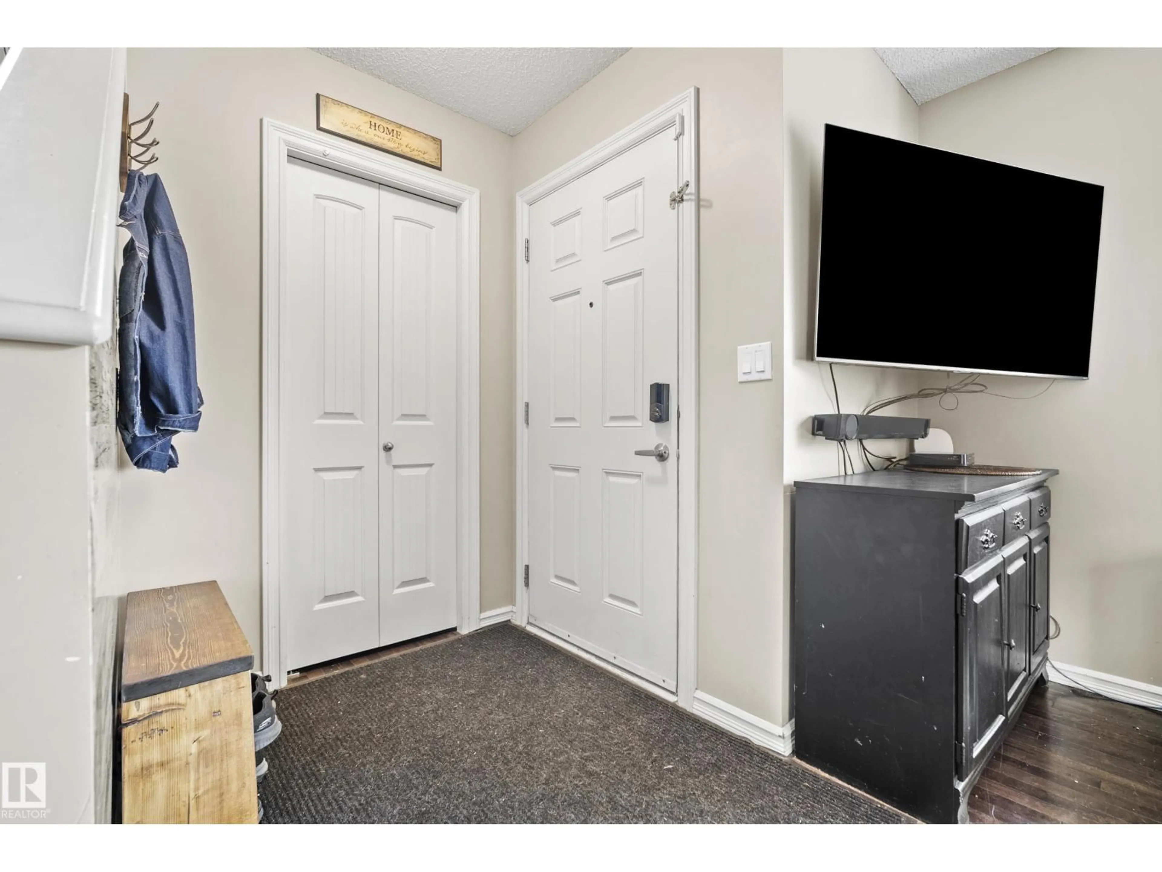 Indoor entryway for NW - 14740 140 ST, Edmonton Alberta T6V0A9