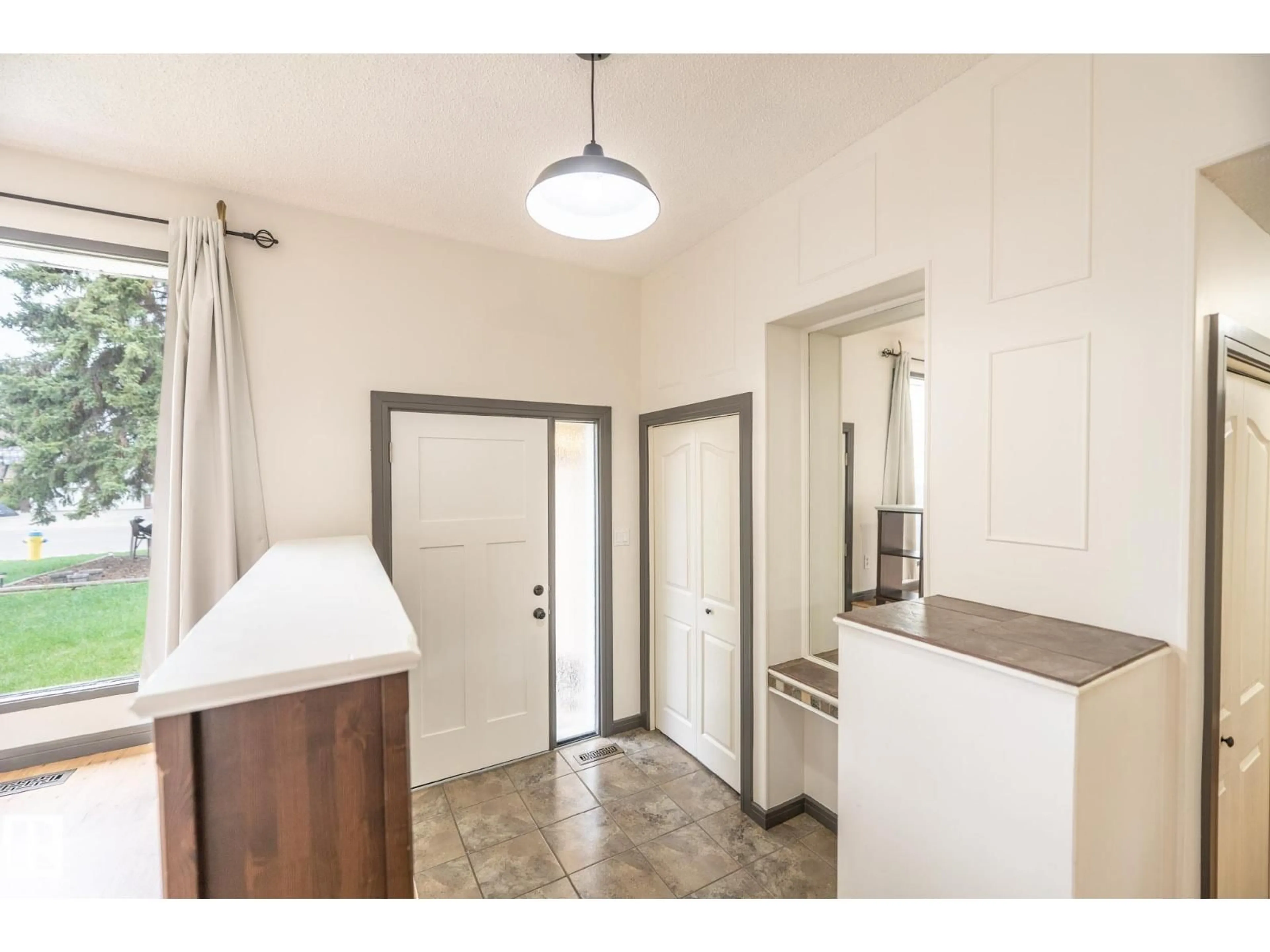 Unknown for 8111 187 ST, Edmonton Alberta T5T1H7