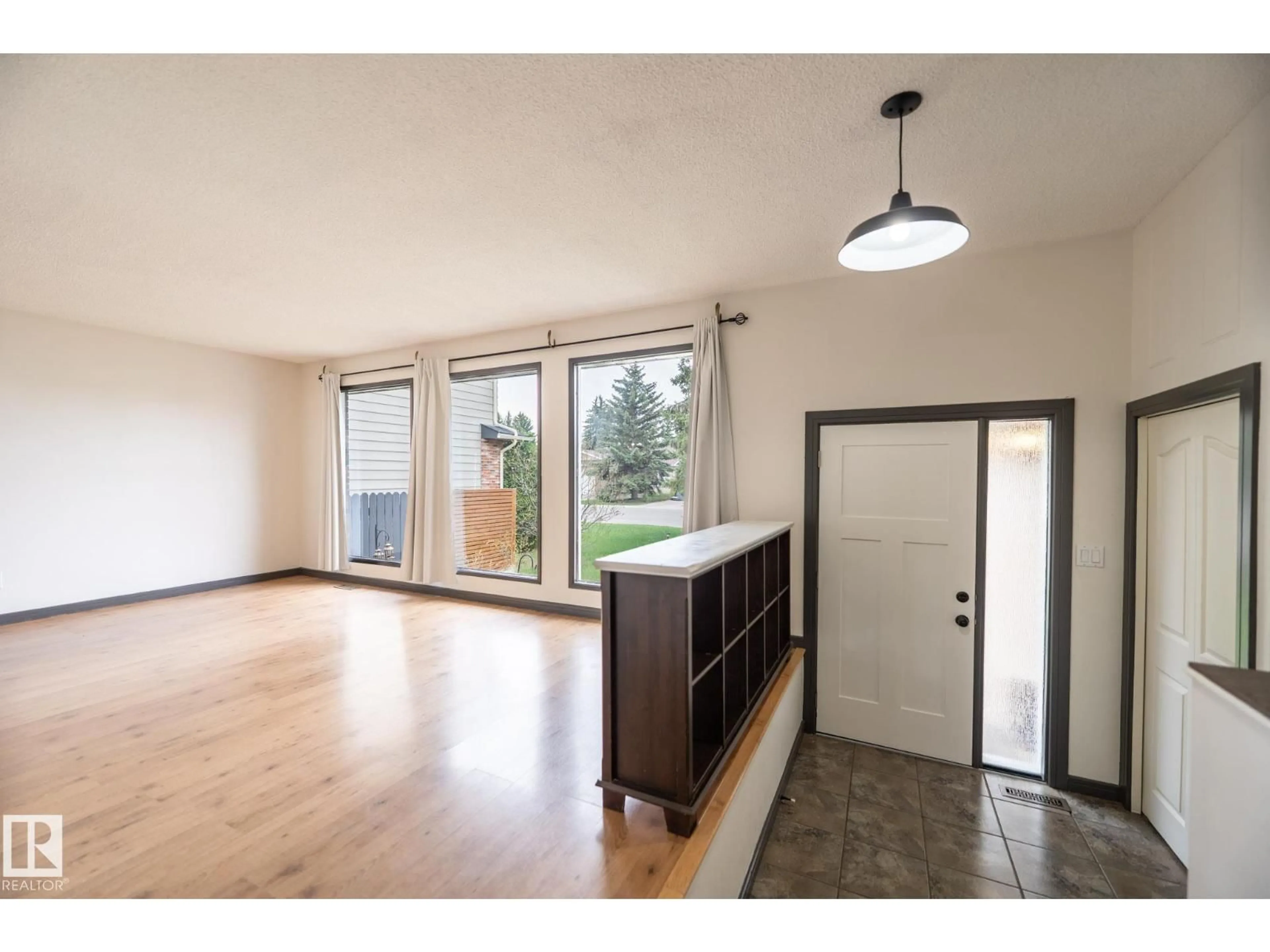Unknown for 8111 187 ST, Edmonton Alberta T5T1H7