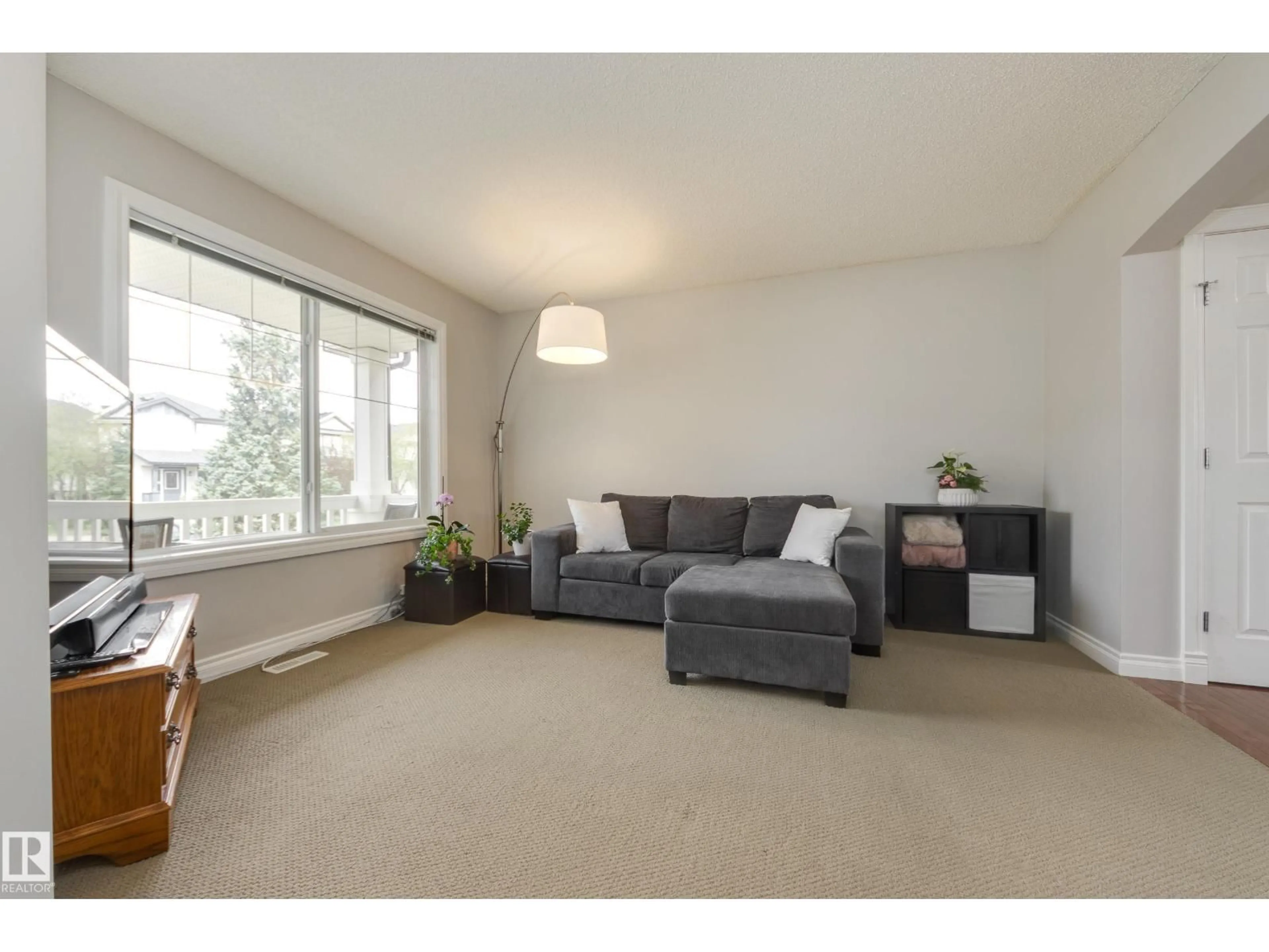 Living room with furniture, unknown for 91 SUMMERFIELD PT, Sherwood Park Alberta T8H2P6