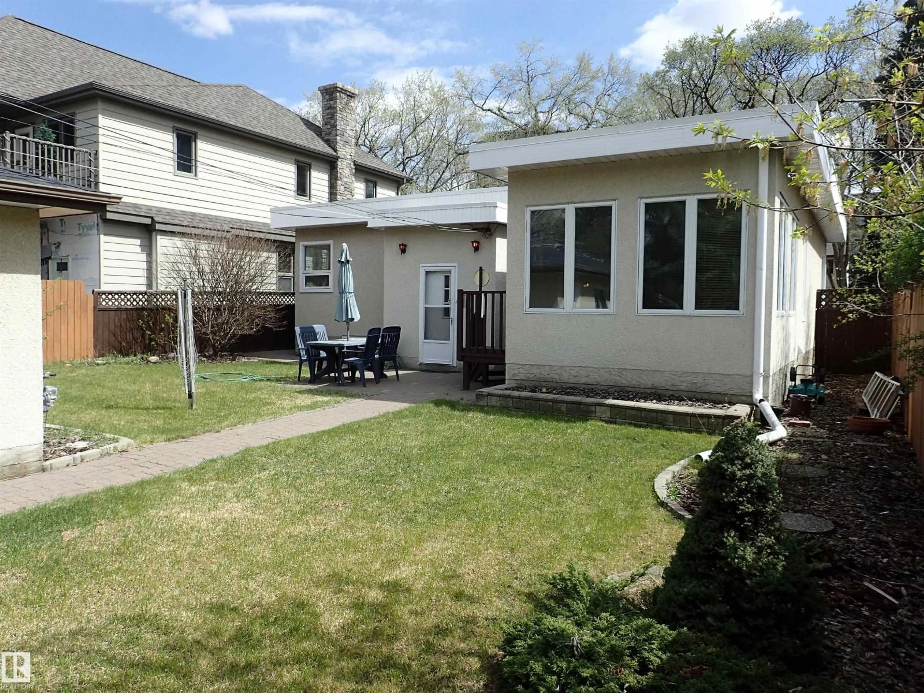 Patio, street for NW - 9126 117 ST, Edmonton Alberta T6G1R9