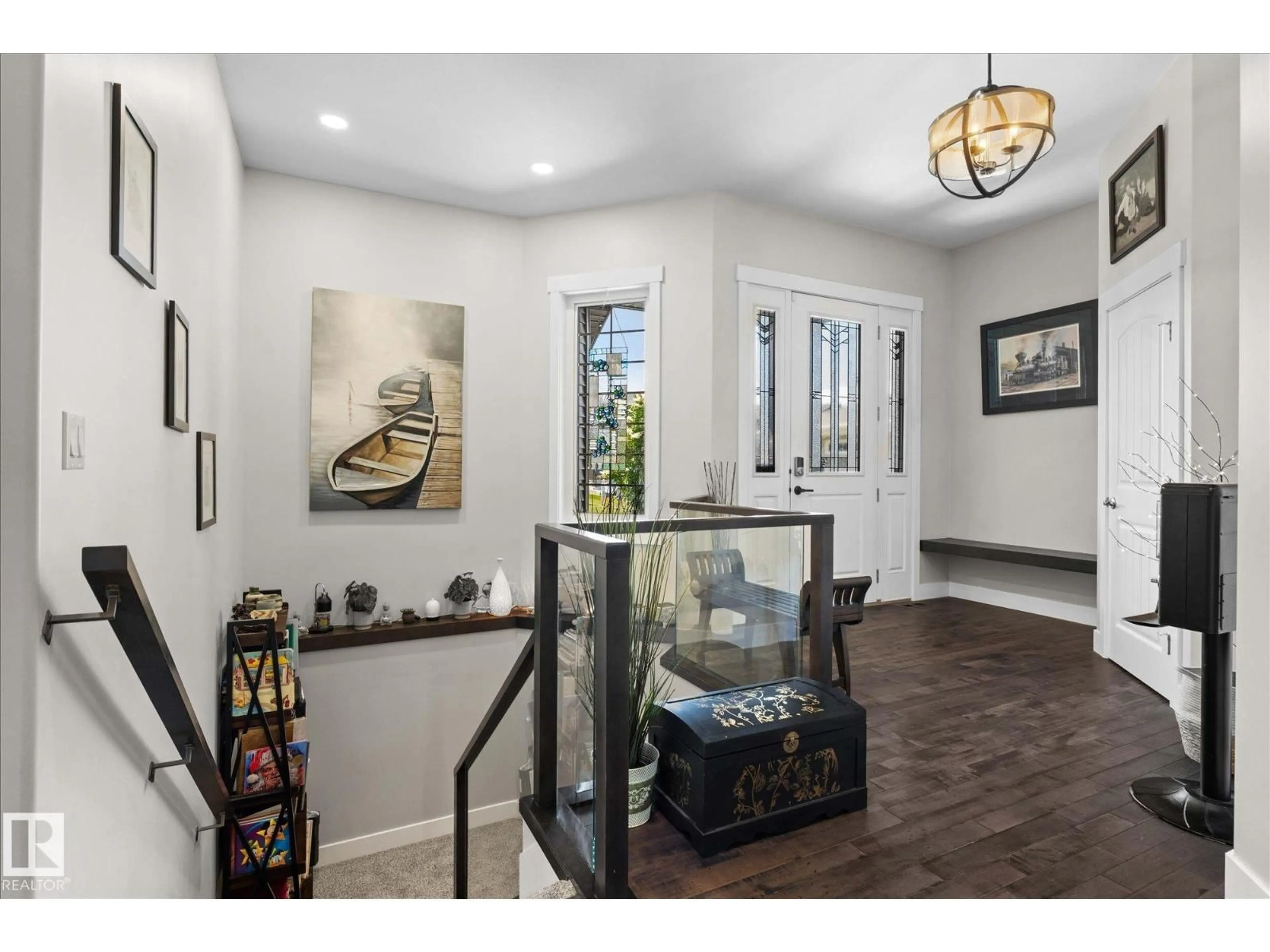 Indoor entryway for 15 LILAC BA, Spruce Grove Alberta T7X0V7