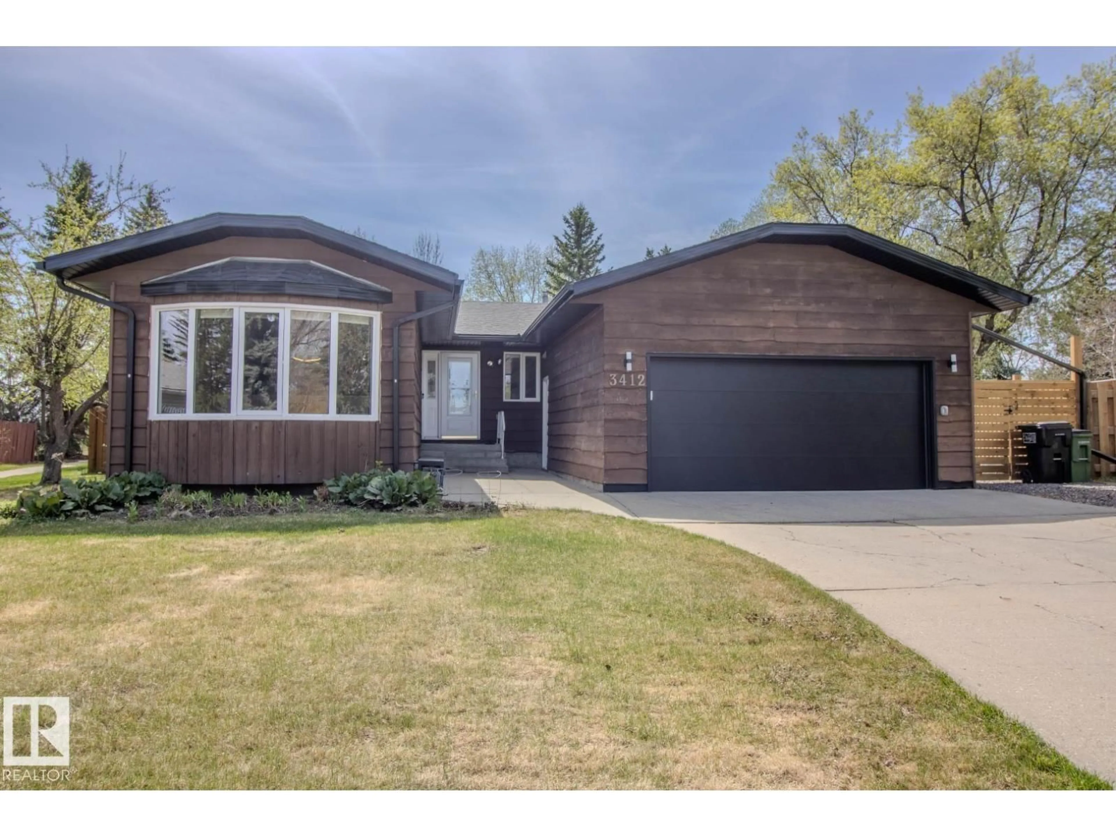 Unknown for 3412 110 ST, Edmonton Alberta T6J2V7