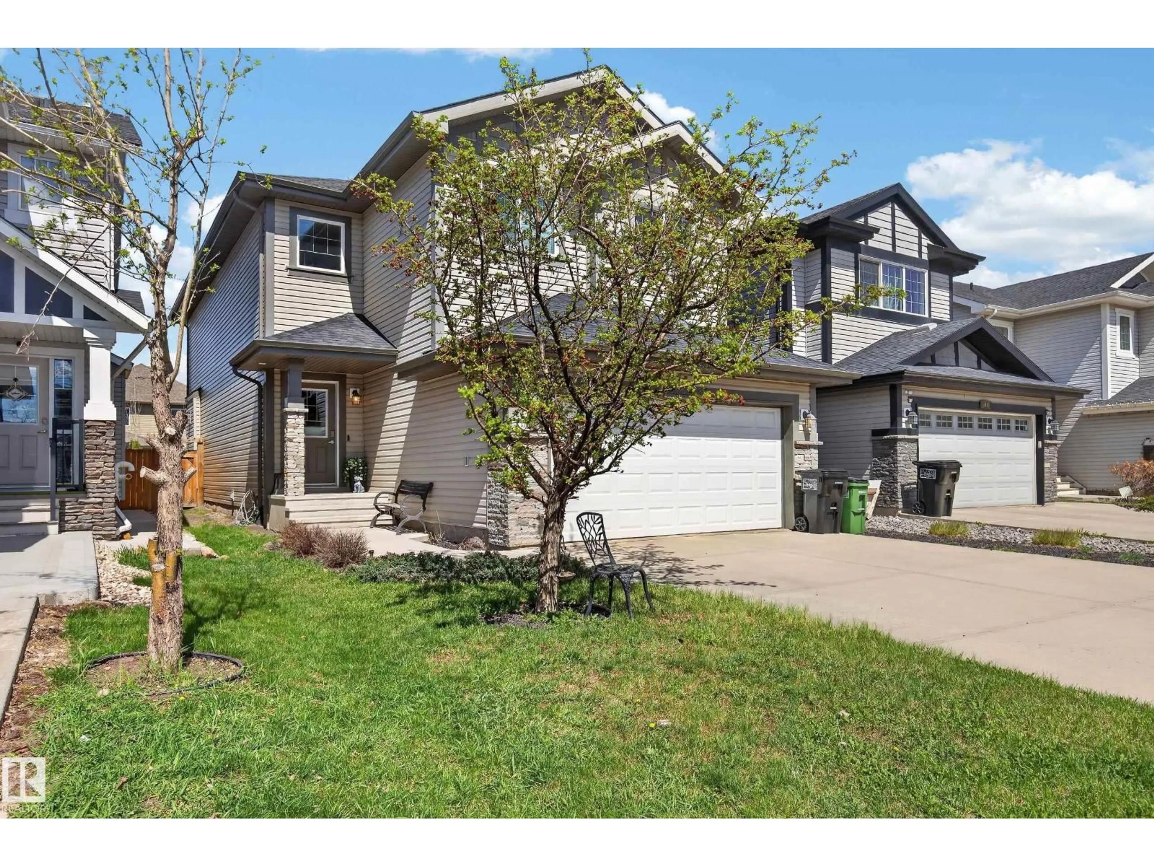 Unknown for 3908 AGAR CT, Edmonton Alberta T6W2G3
