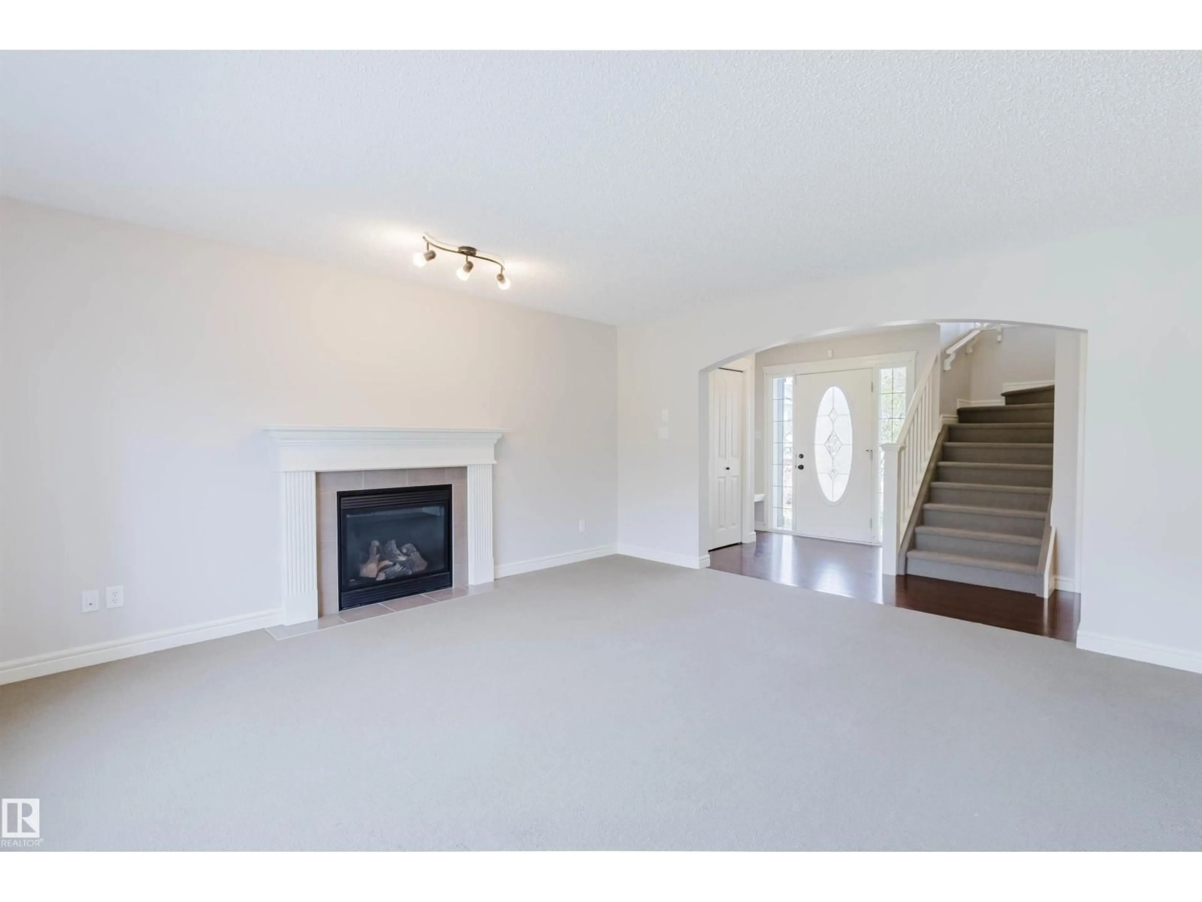 Unknown for SW - 1140 115 ST, Edmonton Alberta T6W1W6