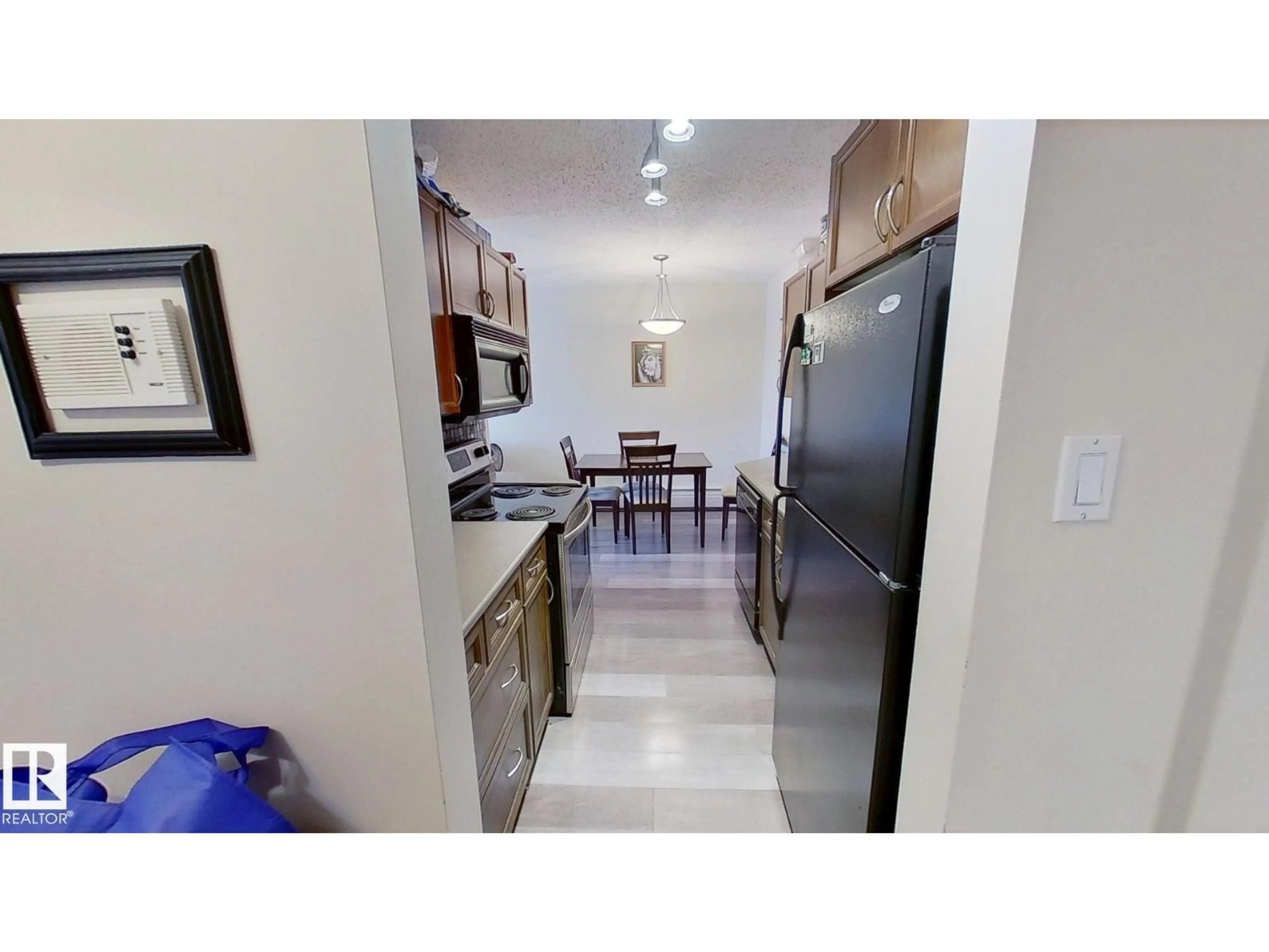 Unknown for #401 - 10326 117 ST, Edmonton Alberta T5K1X8