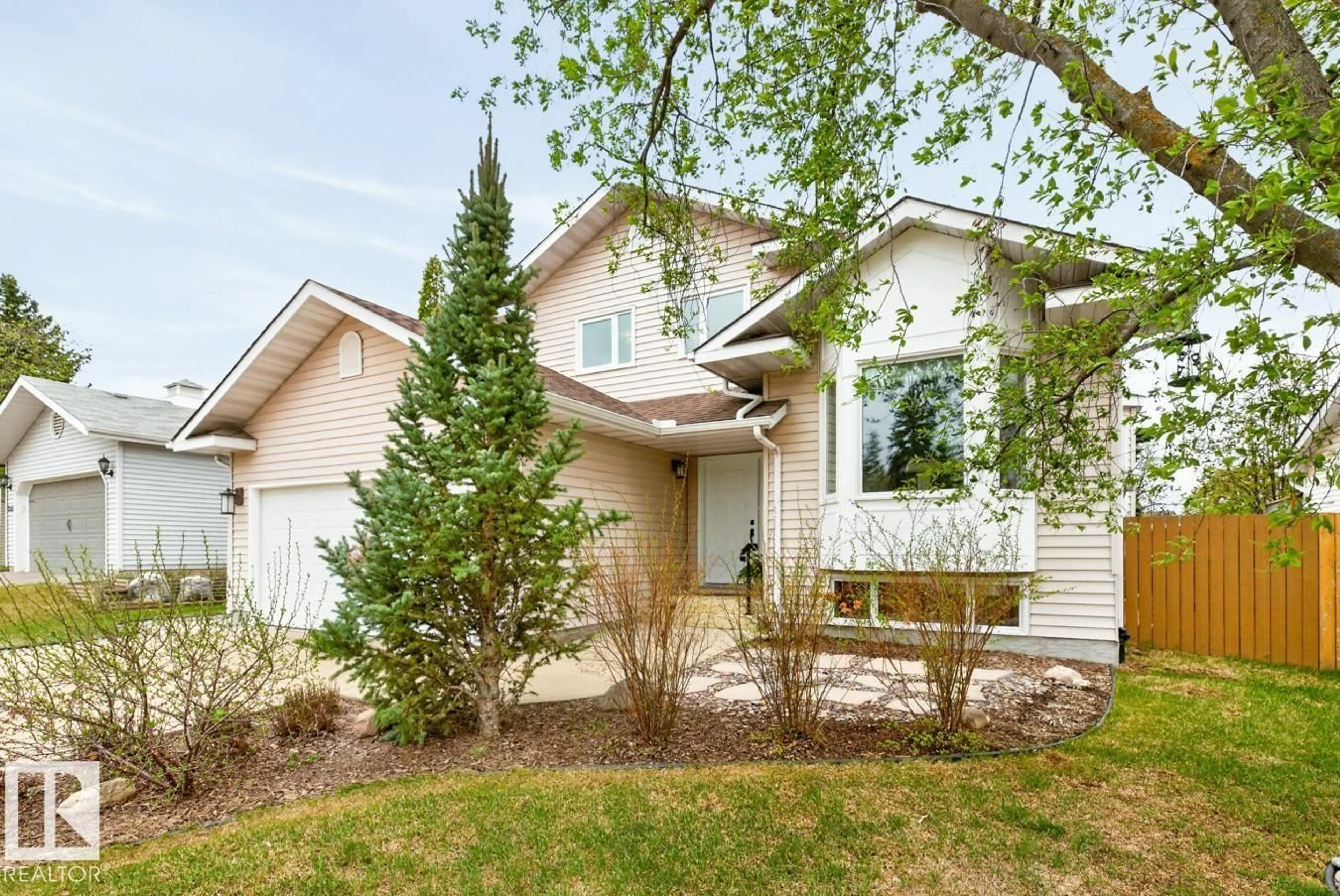 Unknown for 3516 37 ST, Edmonton Alberta T6L4Y9
