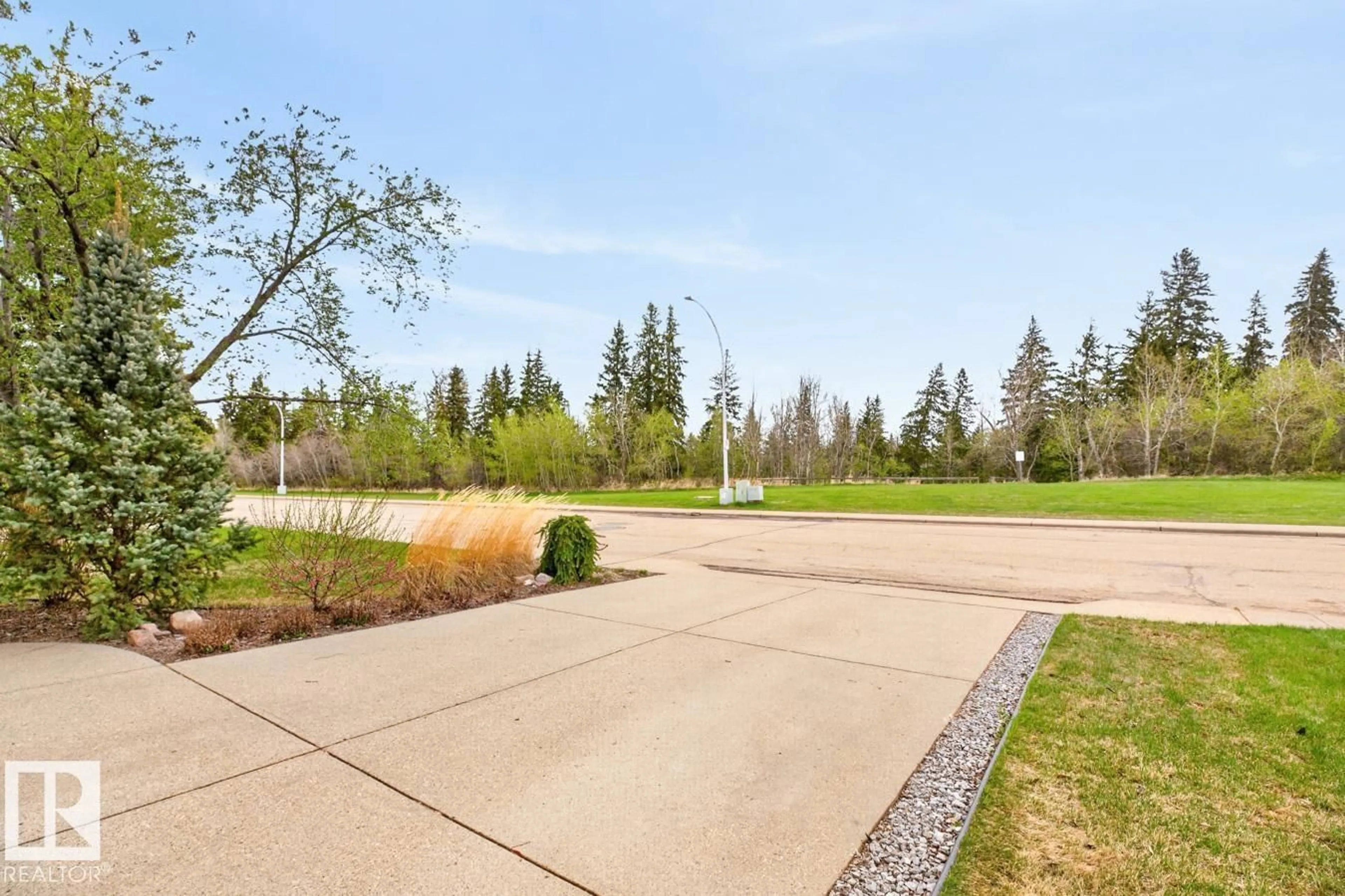 Unknown for 3516 37 ST, Edmonton Alberta T6L4Y9