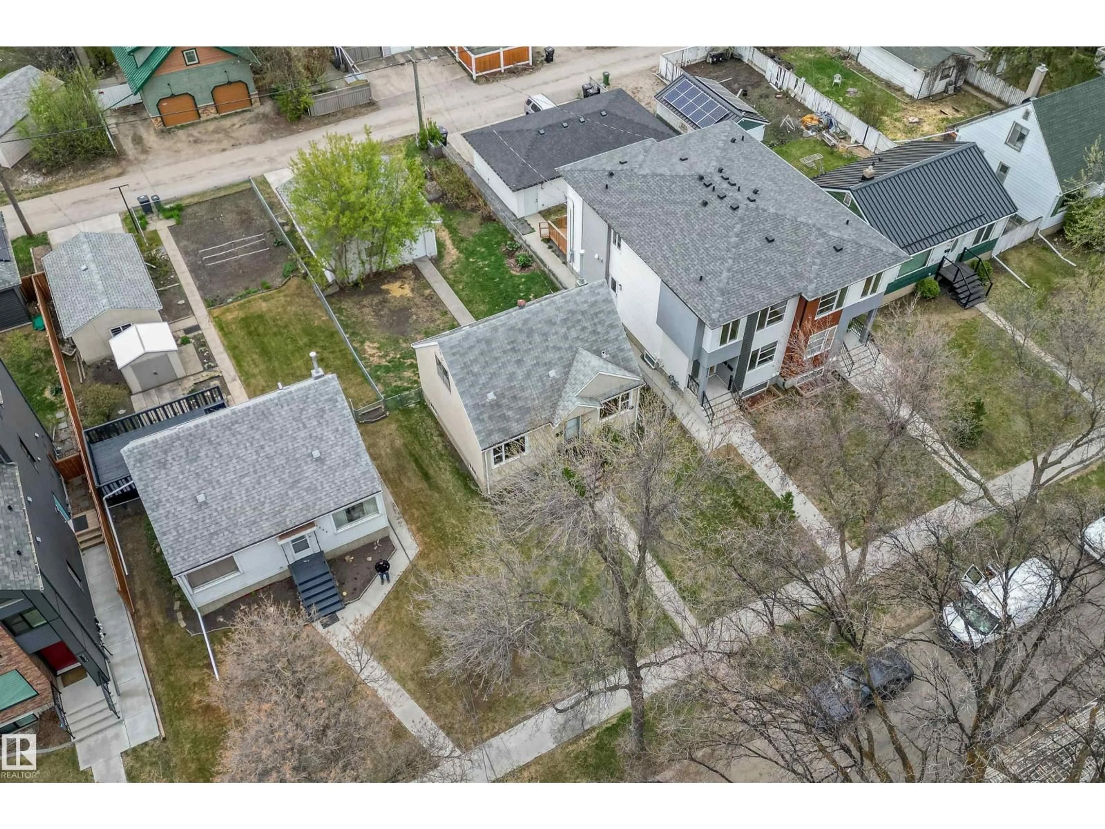 Unknown for 8331 81 AV, Edmonton Alberta T6C0W1