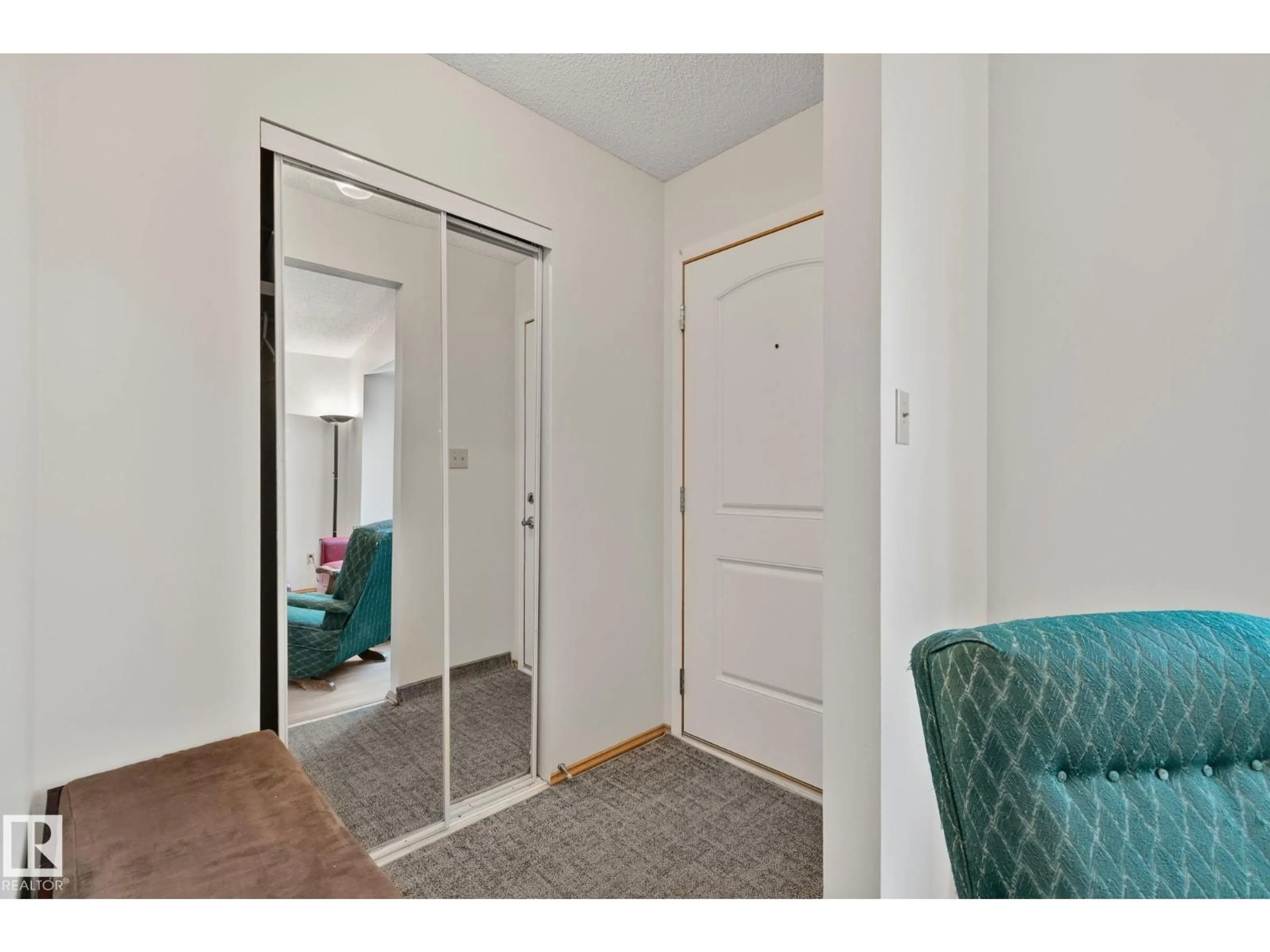 Unknown for 4707 10A AV, Edmonton Alberta T6L4E4